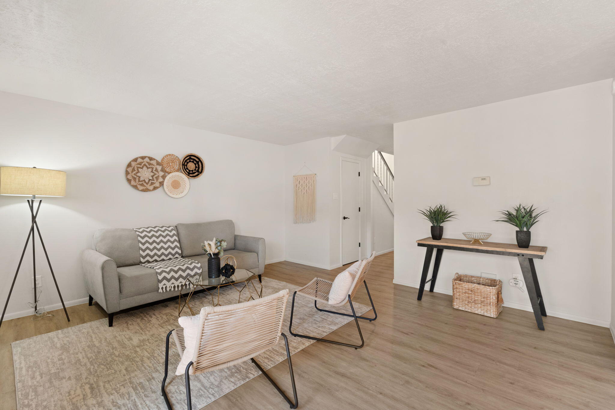 6813 Los Trechos Court NE