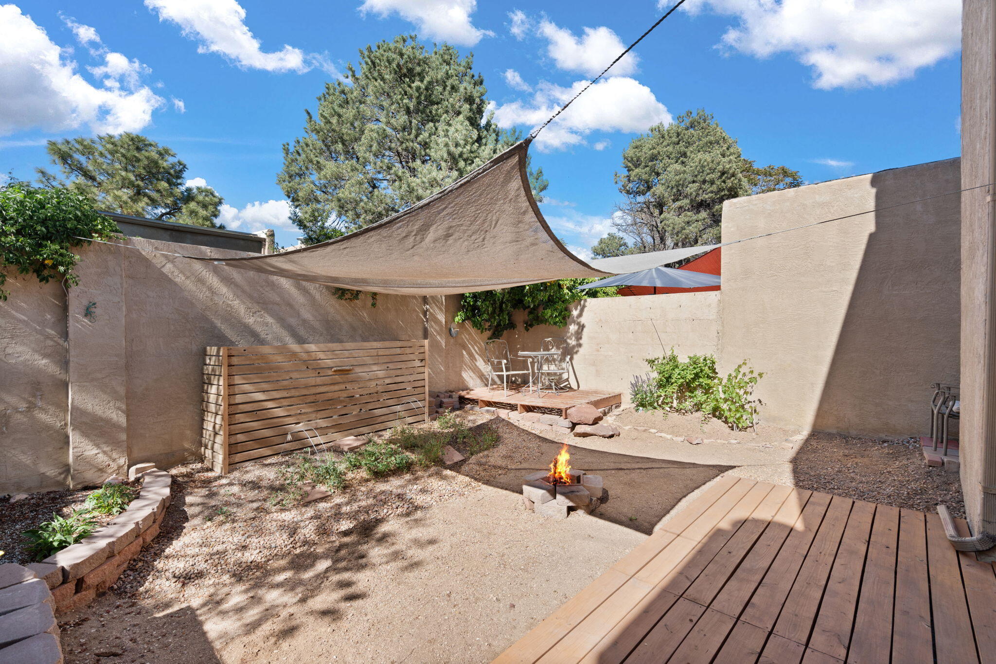 6813 Los Trechos Court NE