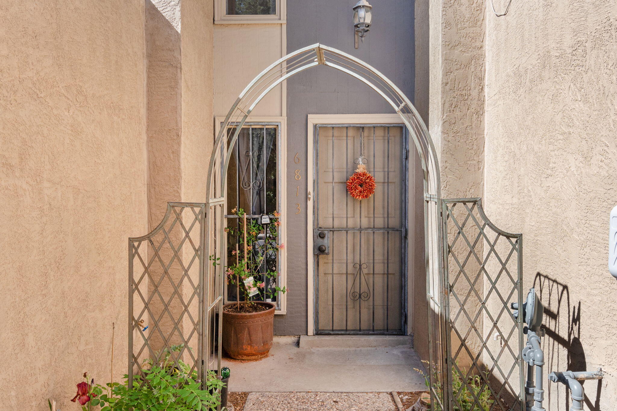 6813 Los Trechos Court NE