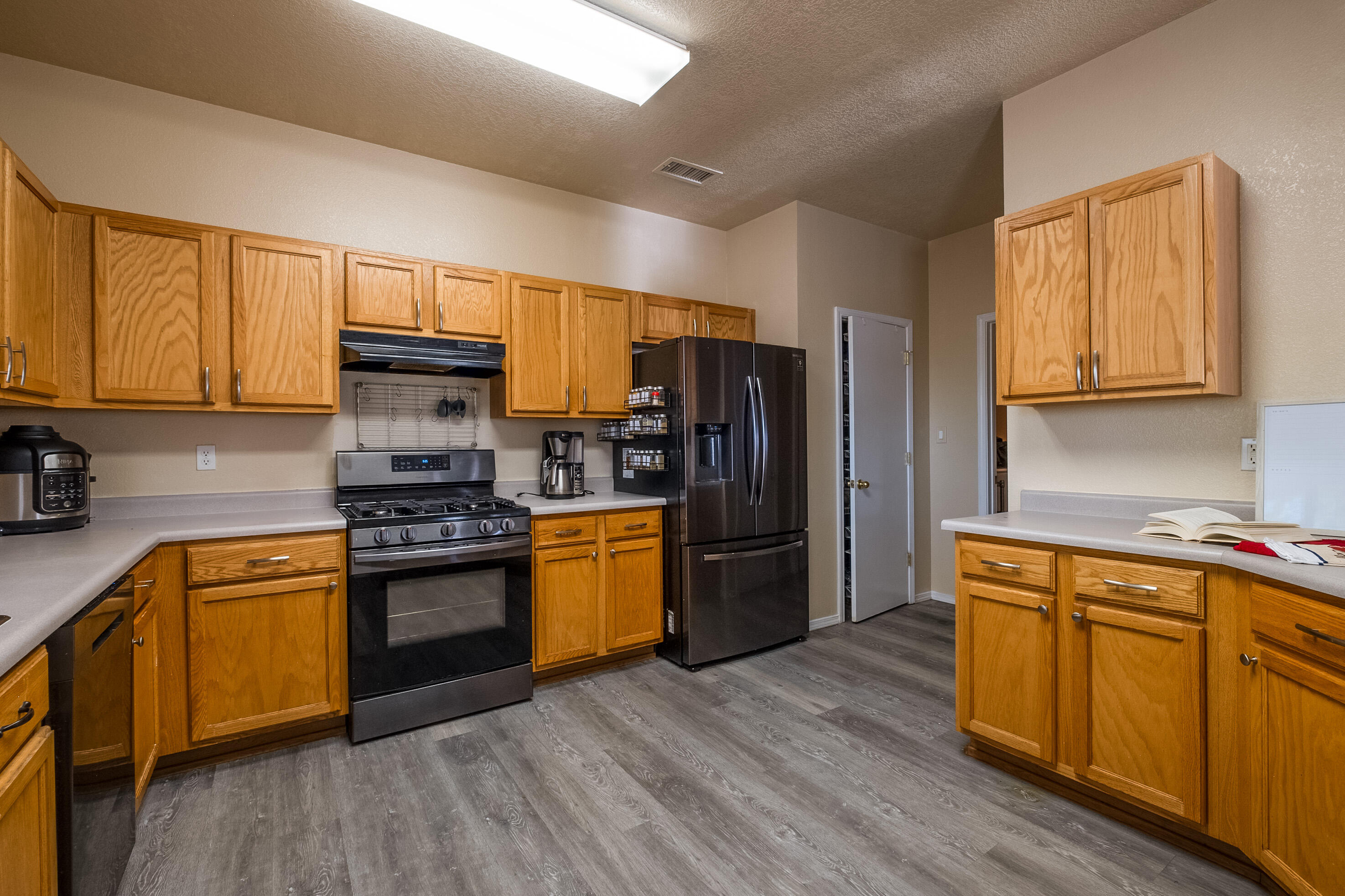 1301 El Segundo Avenue NE