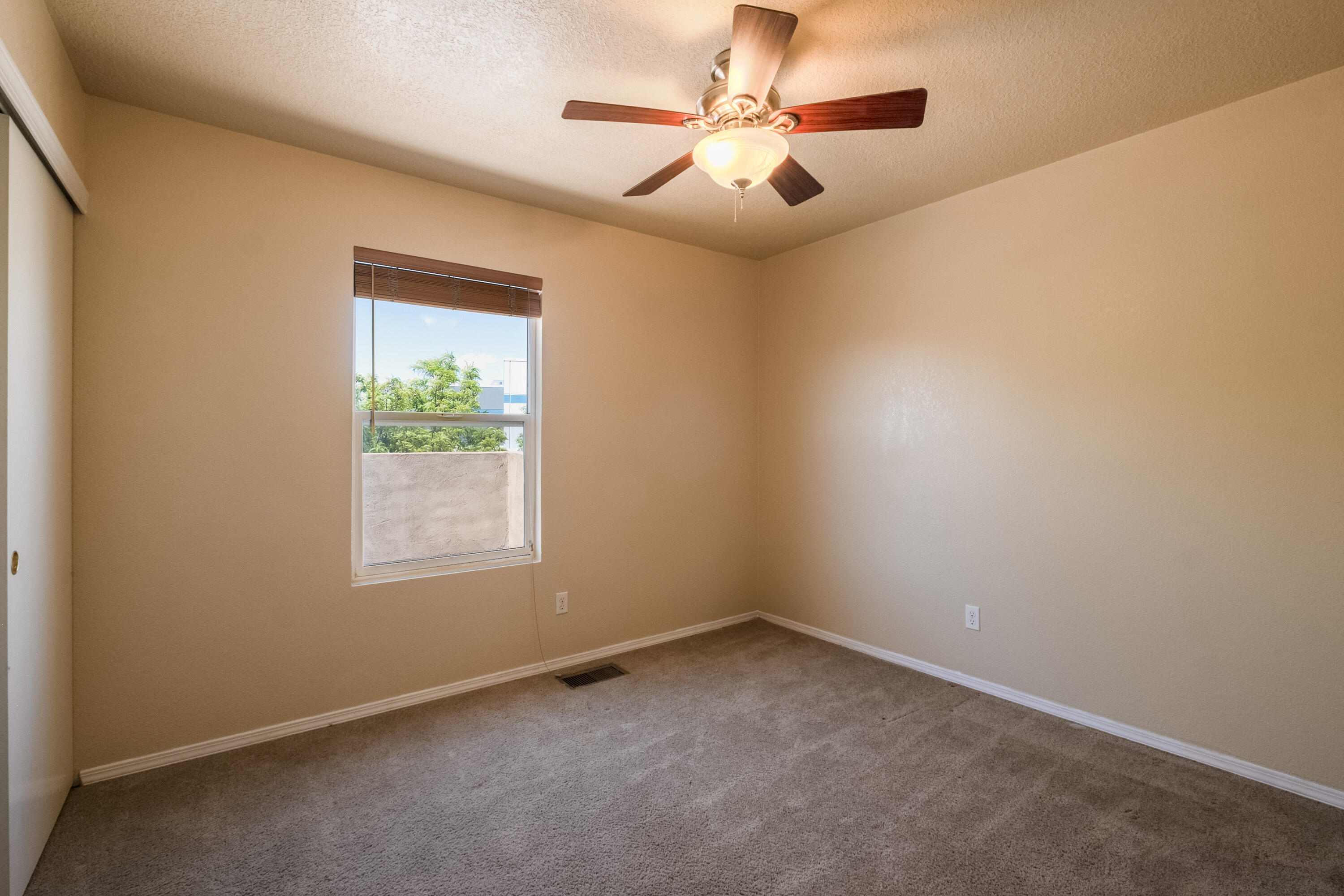 1301 El Segundo Avenue NE