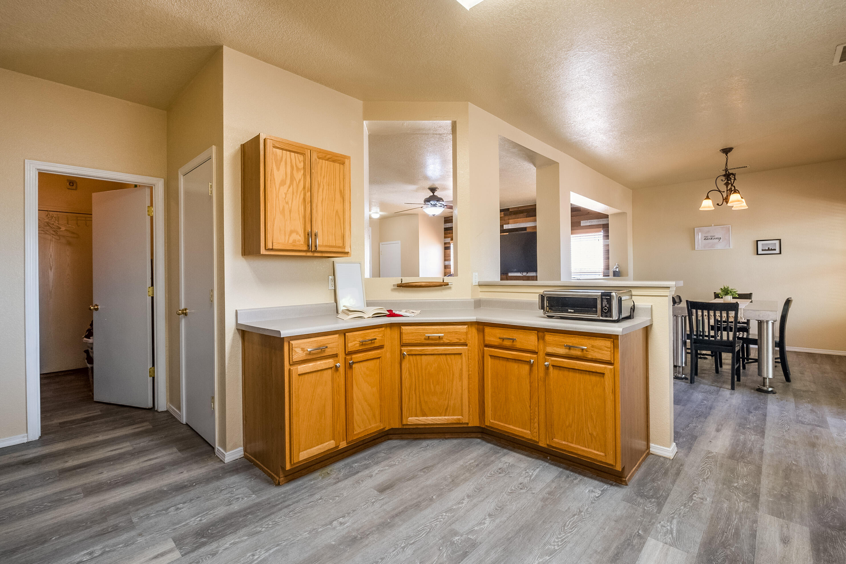 1301 El Segundo Avenue NE