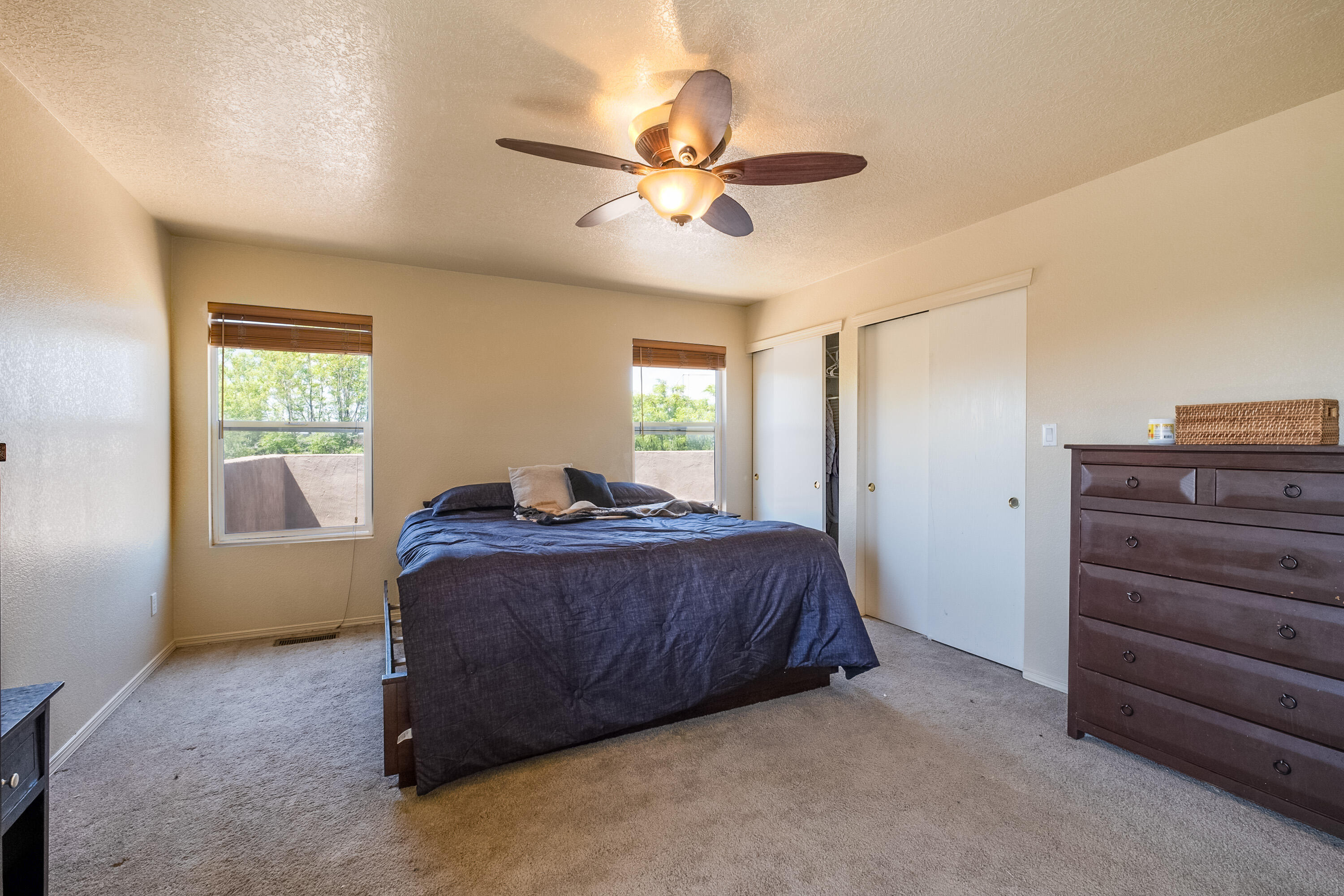 1301 El Segundo Avenue NE