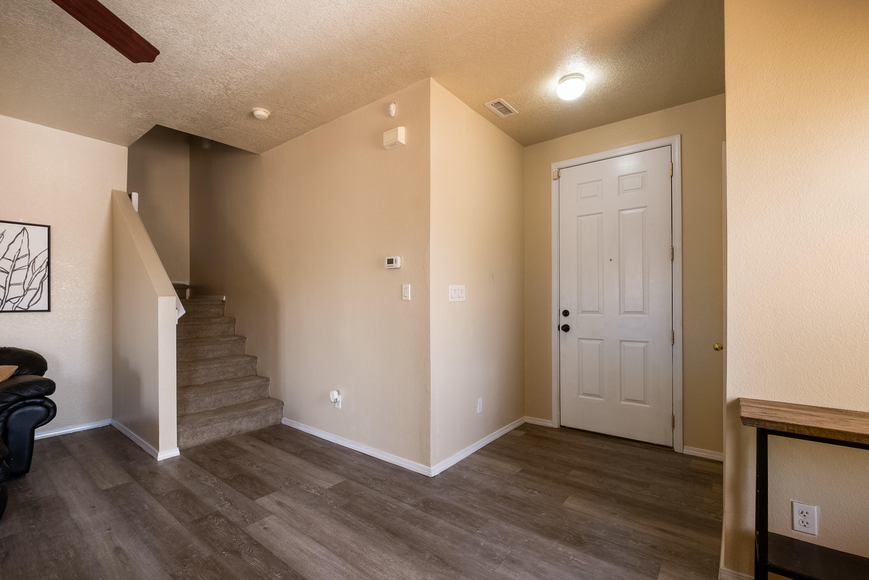 1301 El Segundo Avenue NE