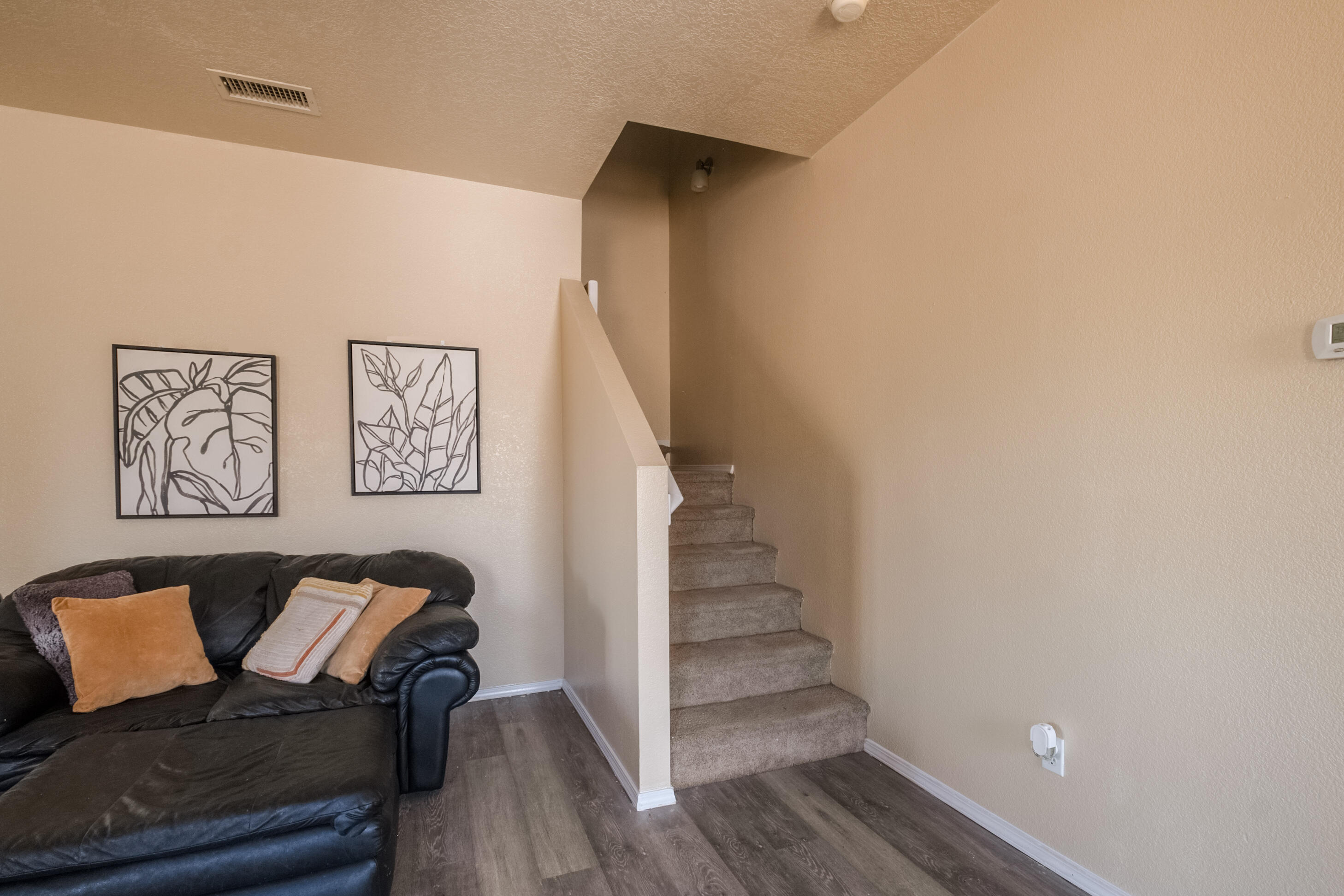 1301 El Segundo Avenue NE