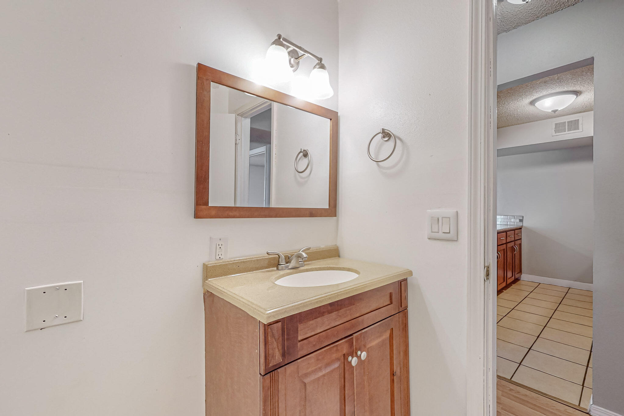 3859 Montgomery Boulevard NE 1333