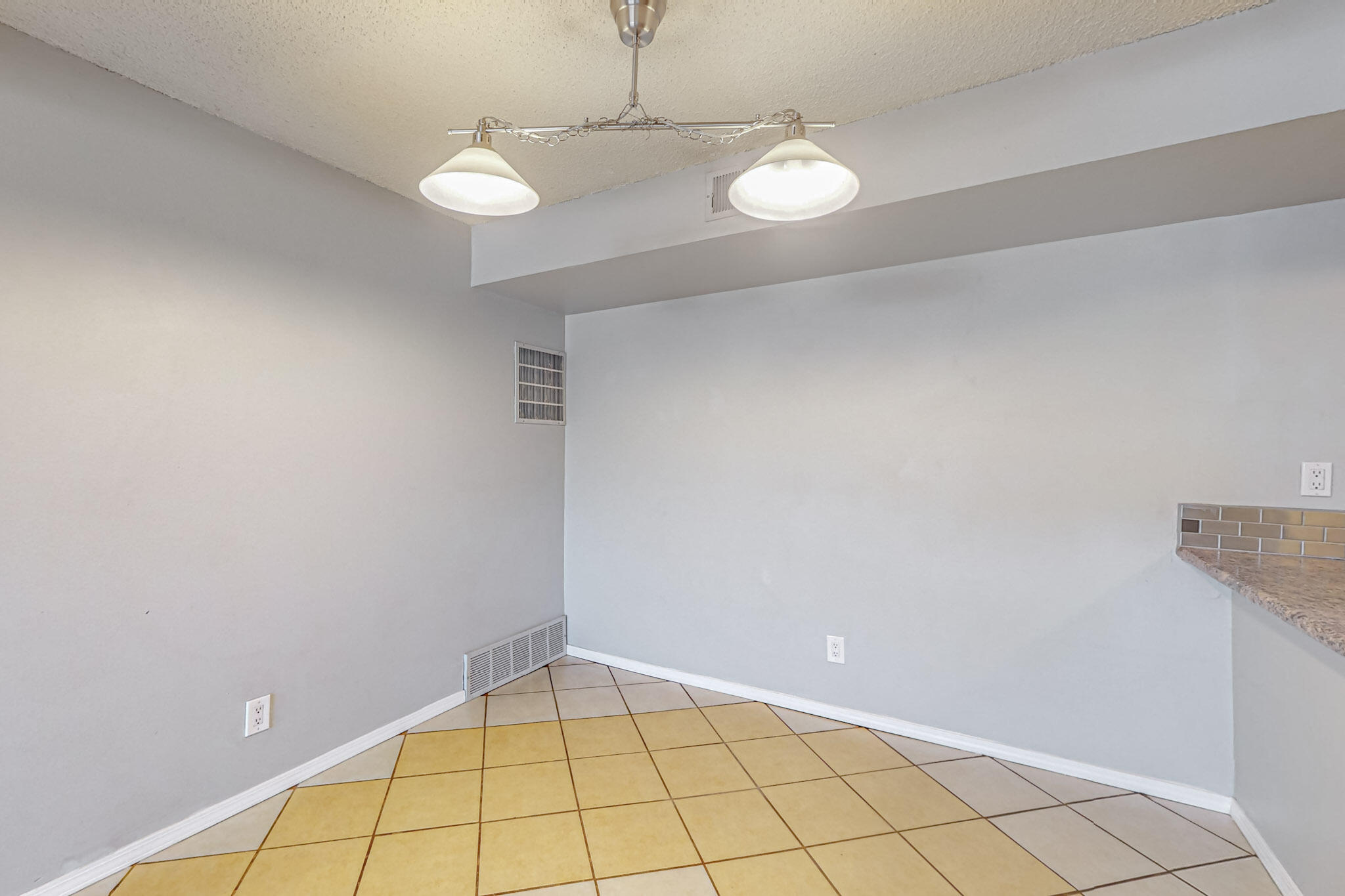 3859 Montgomery Boulevard NE 1333