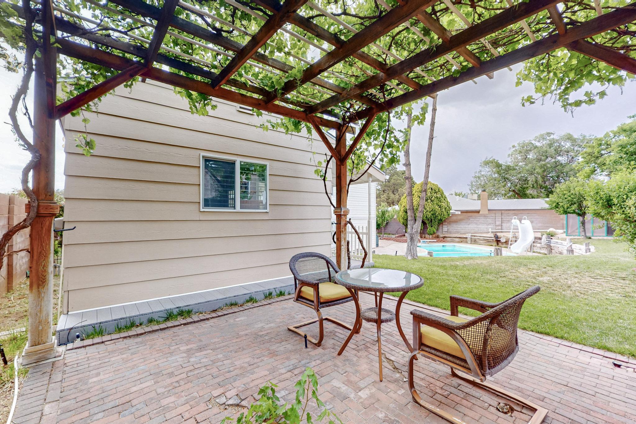 6008 Annapolis Road NE