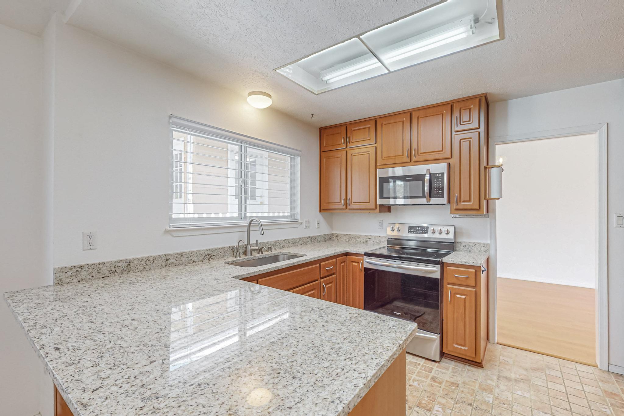 6008 Annapolis Road NE