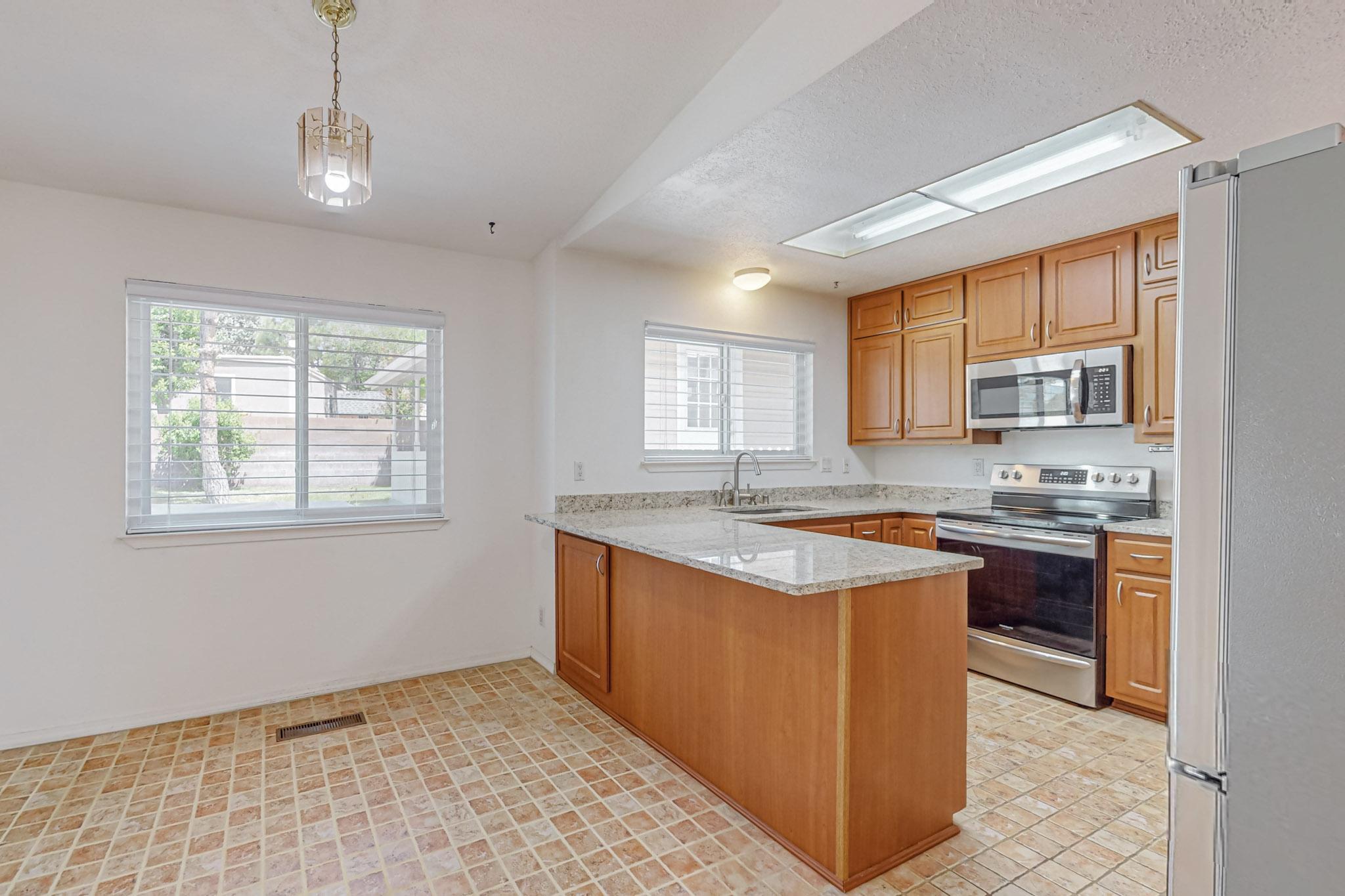 6008 Annapolis Road NE