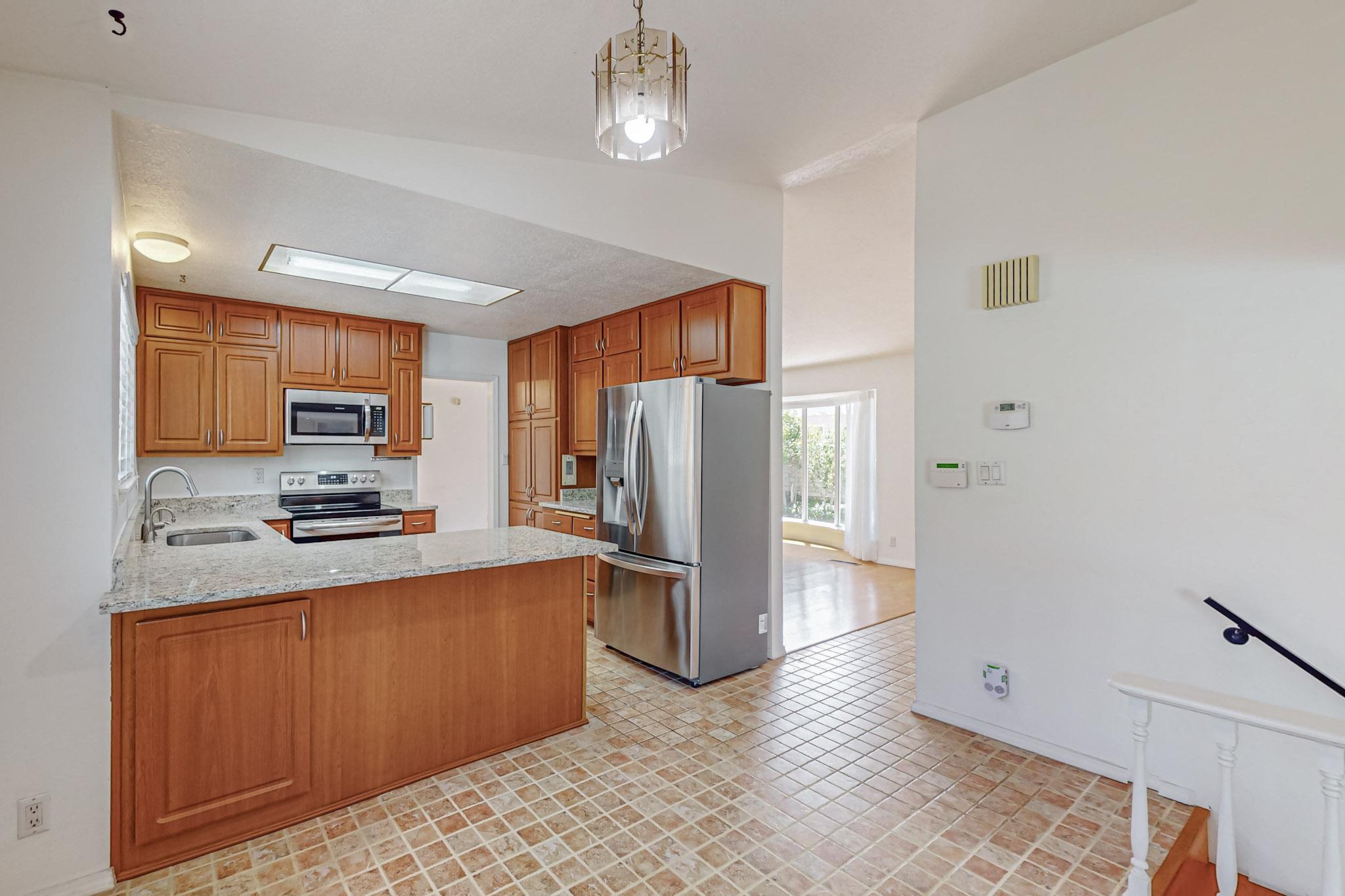 6008 Annapolis Road NE