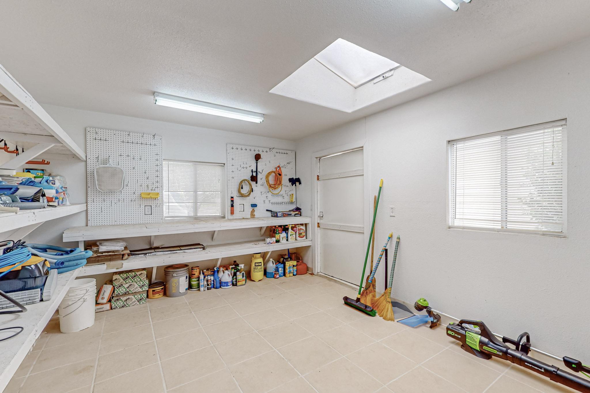 6008 Annapolis Road NE