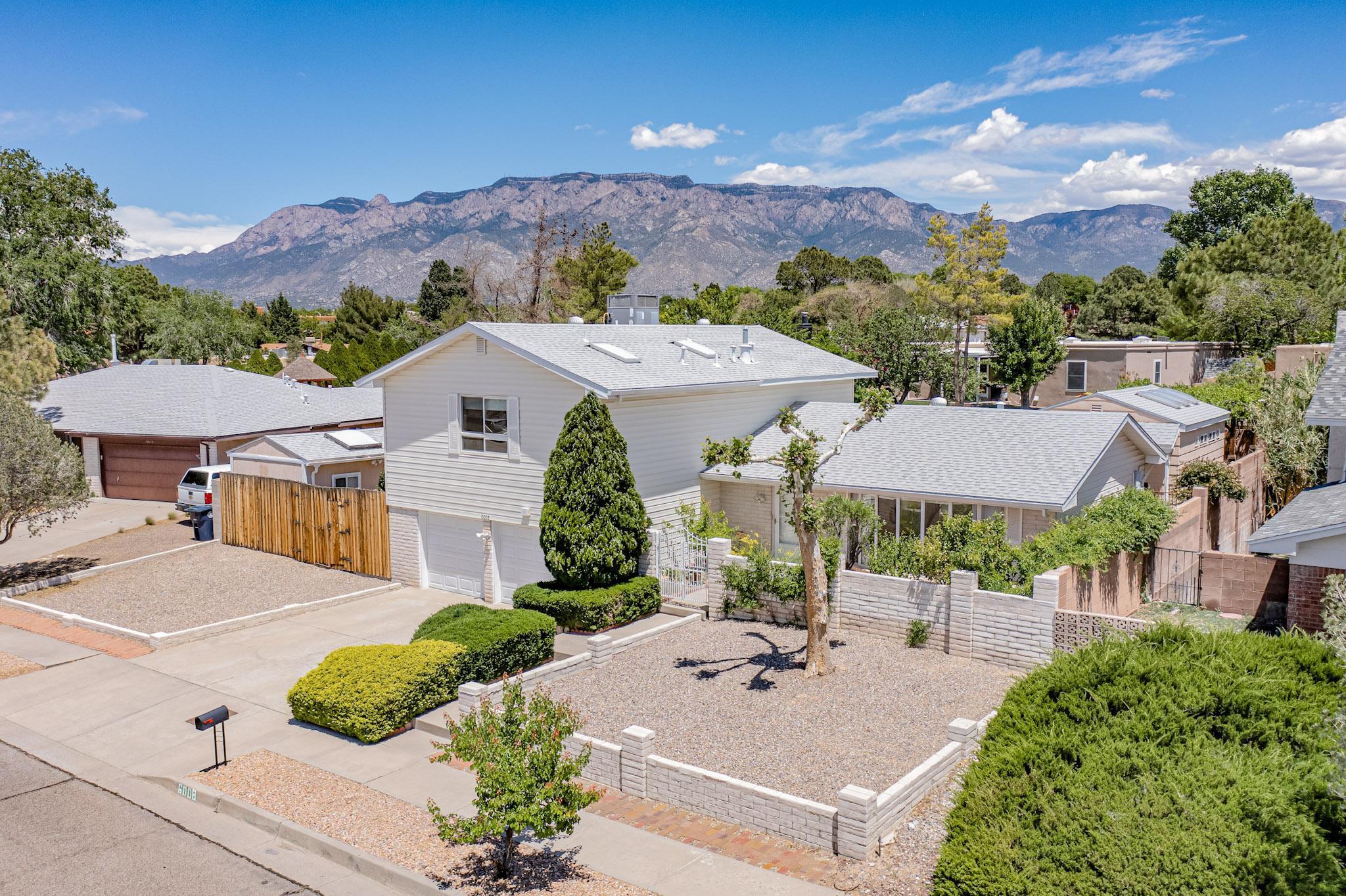 6008 Annapolis Road NE