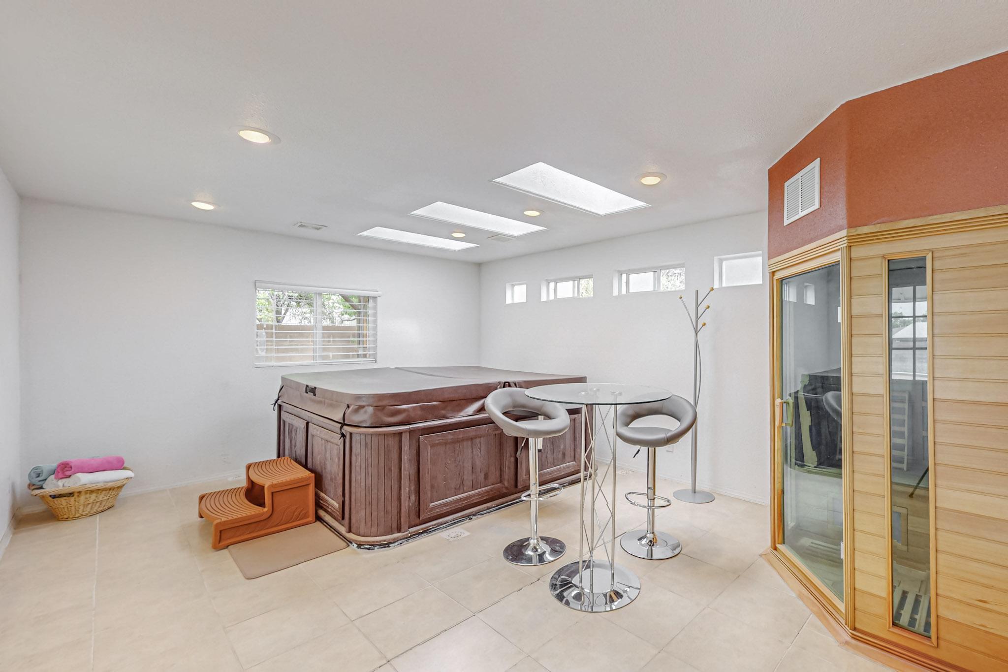 6008 Annapolis Road NE