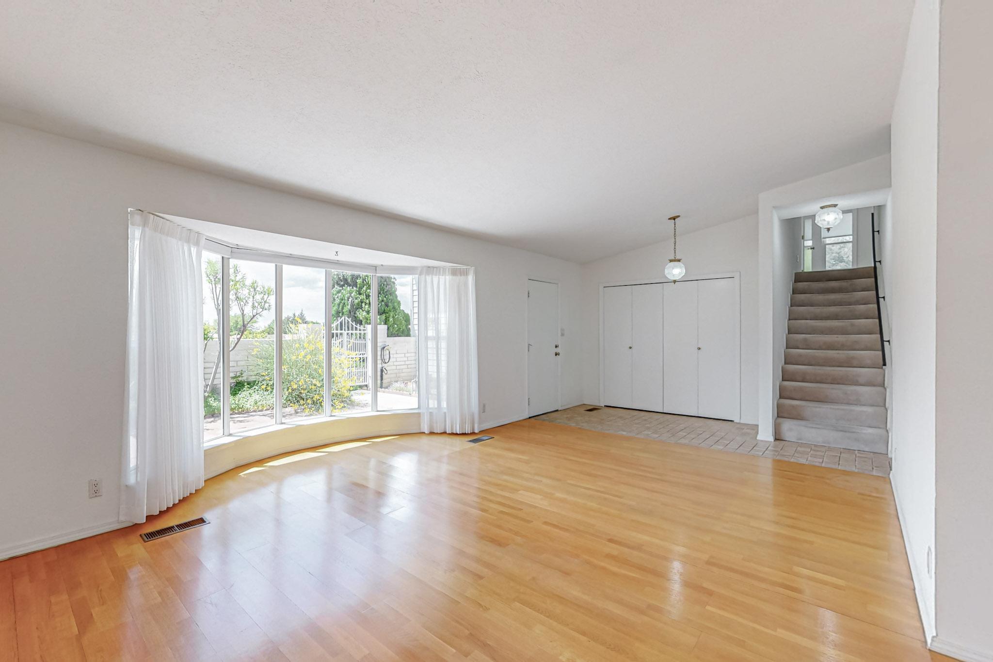 6008 Annapolis Road NE