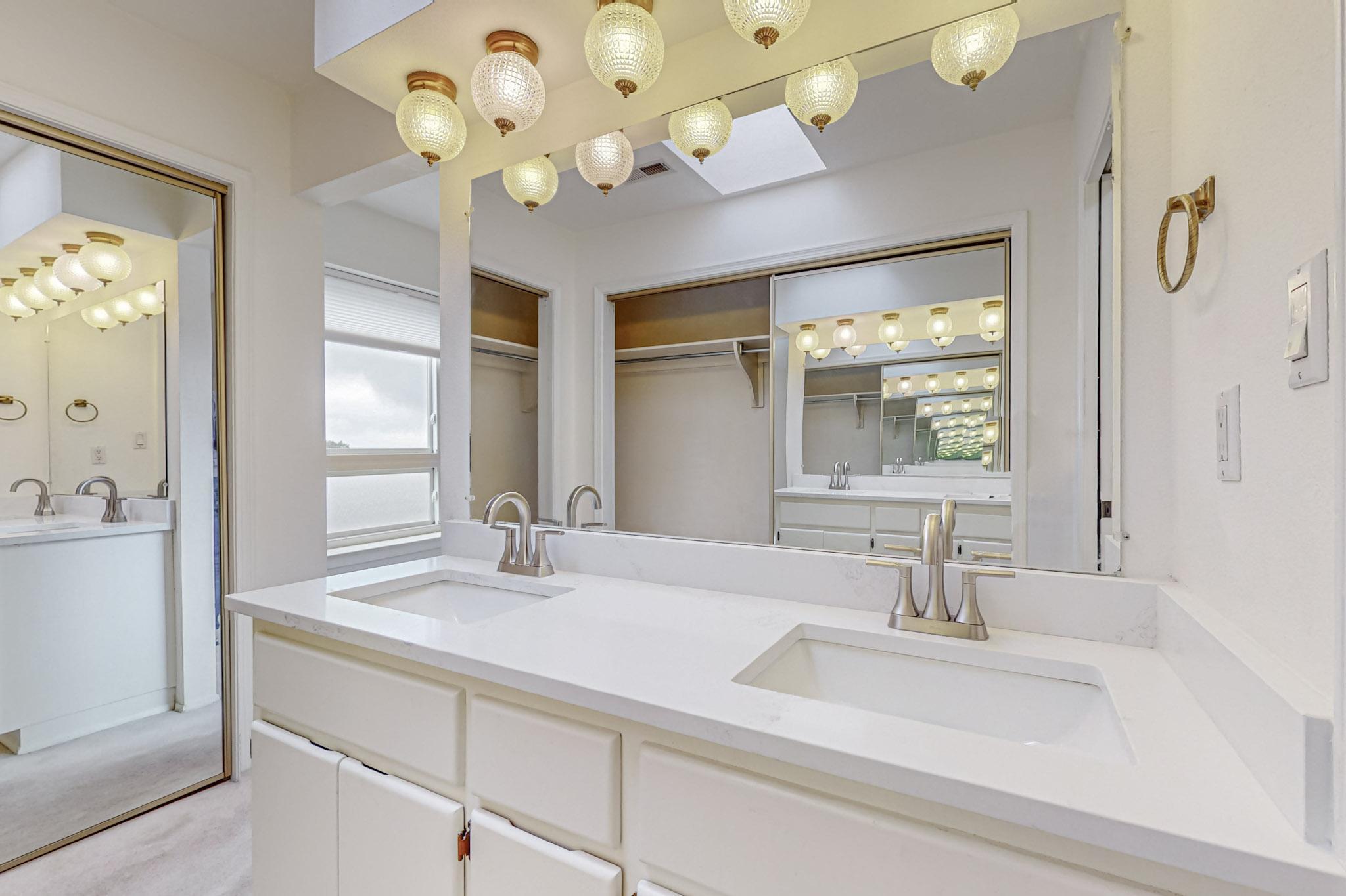 6008 Annapolis Road NE