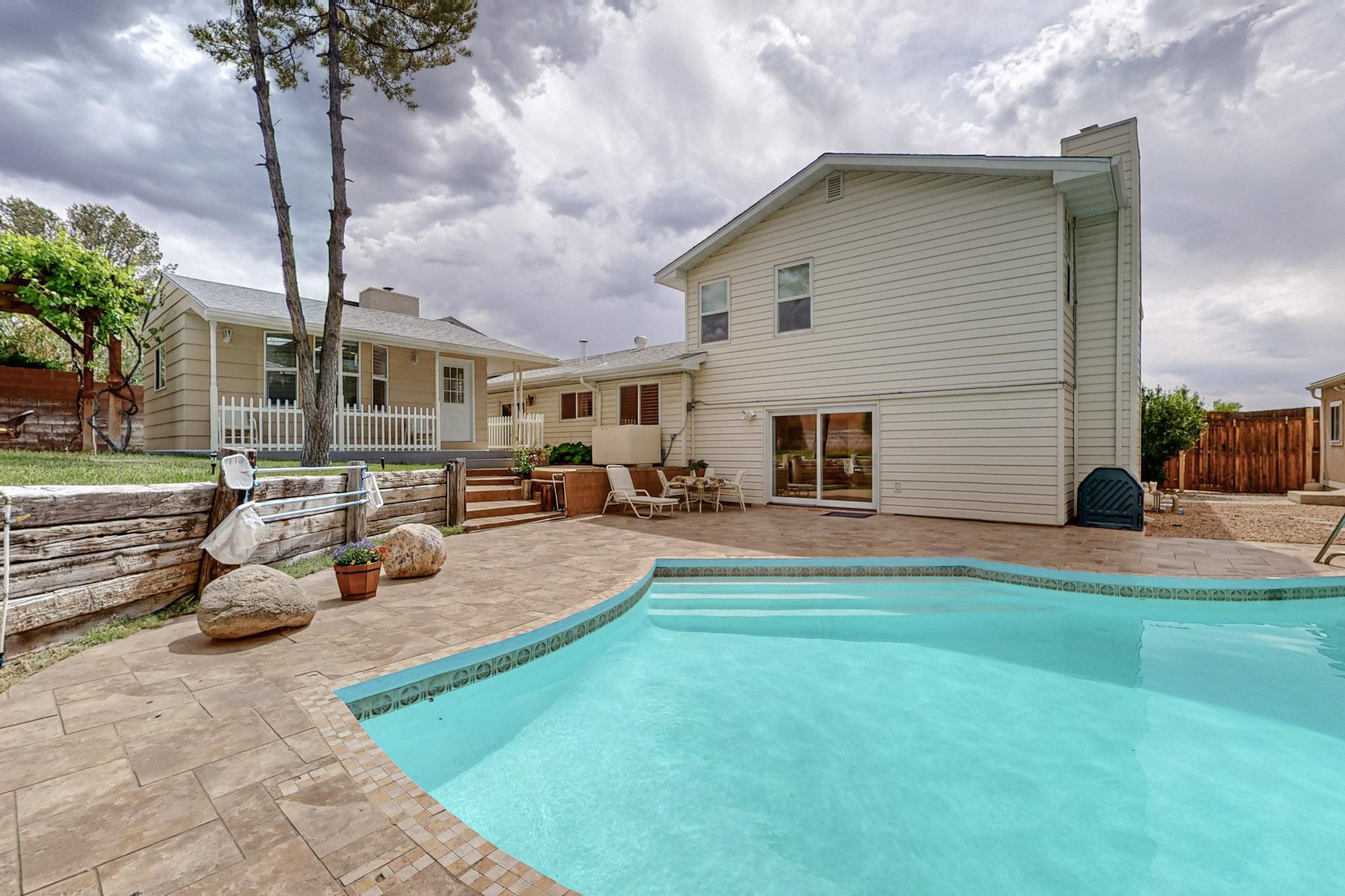 6008 Annapolis Road NE