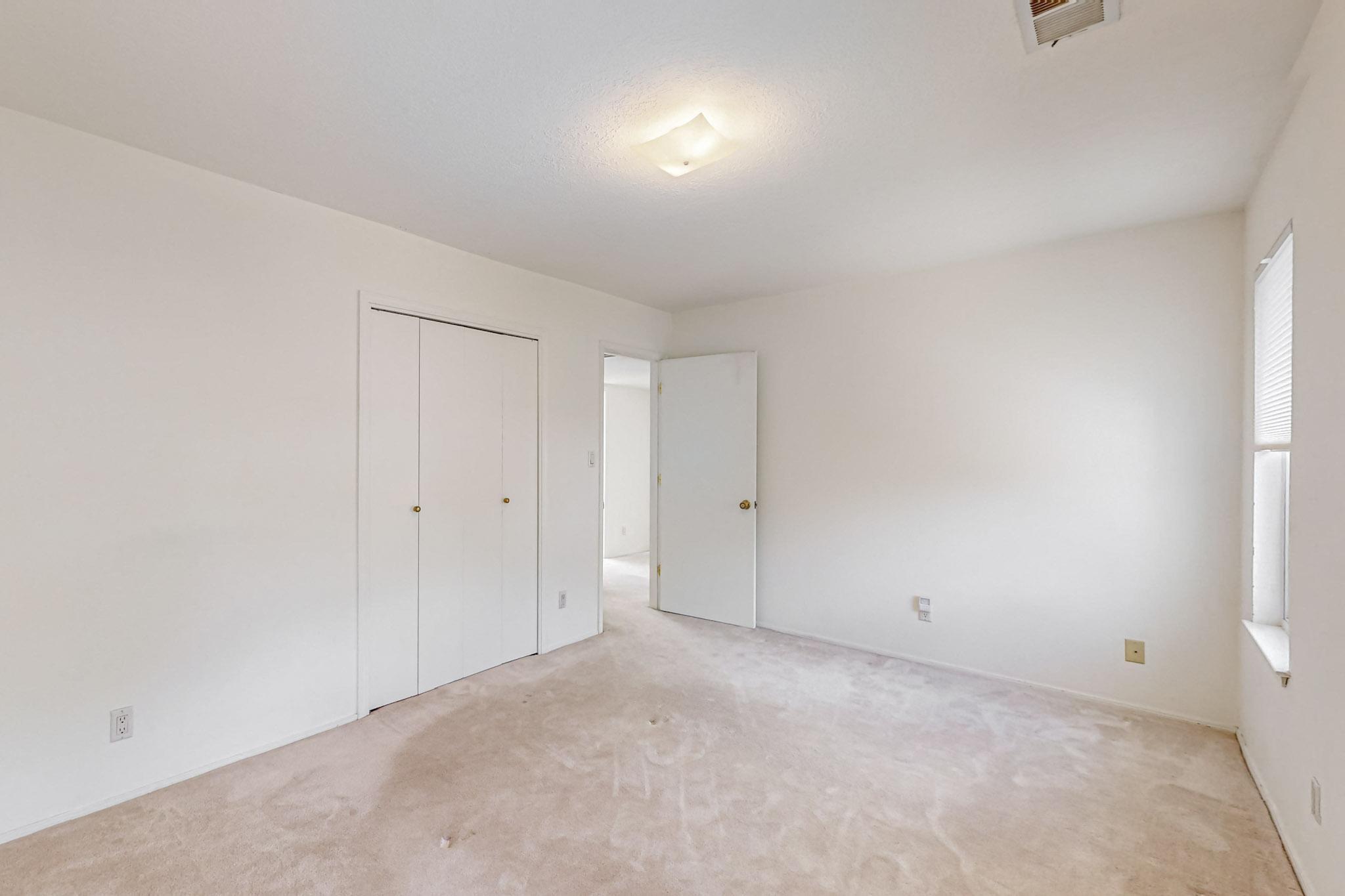 6008 Annapolis Road NE