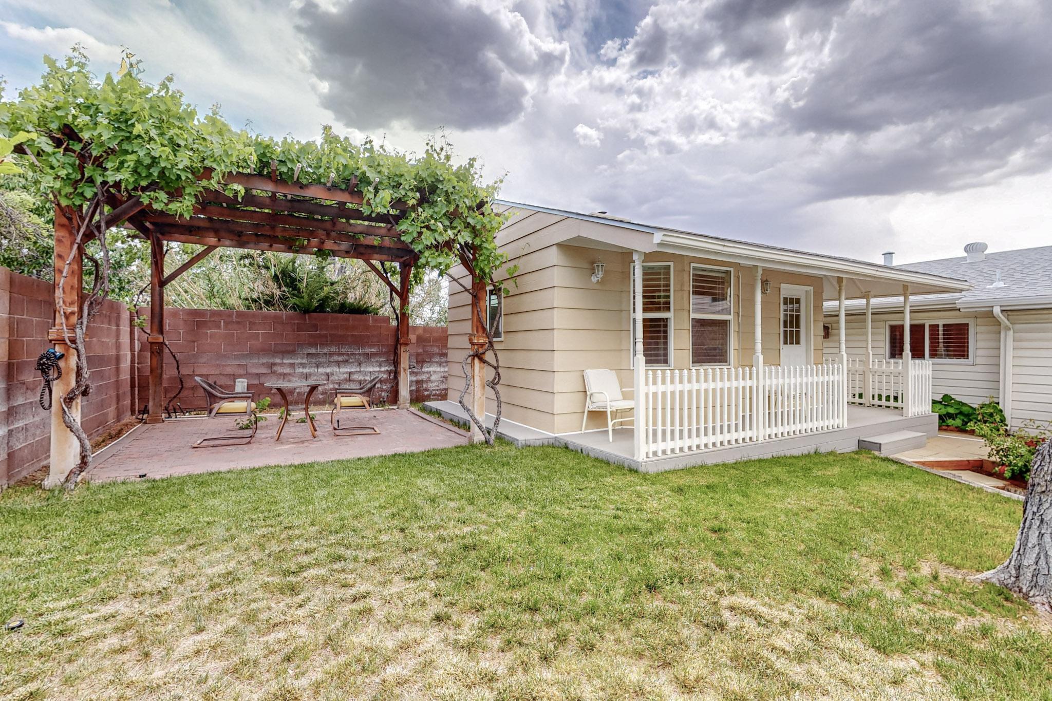 6008 Annapolis Road NE