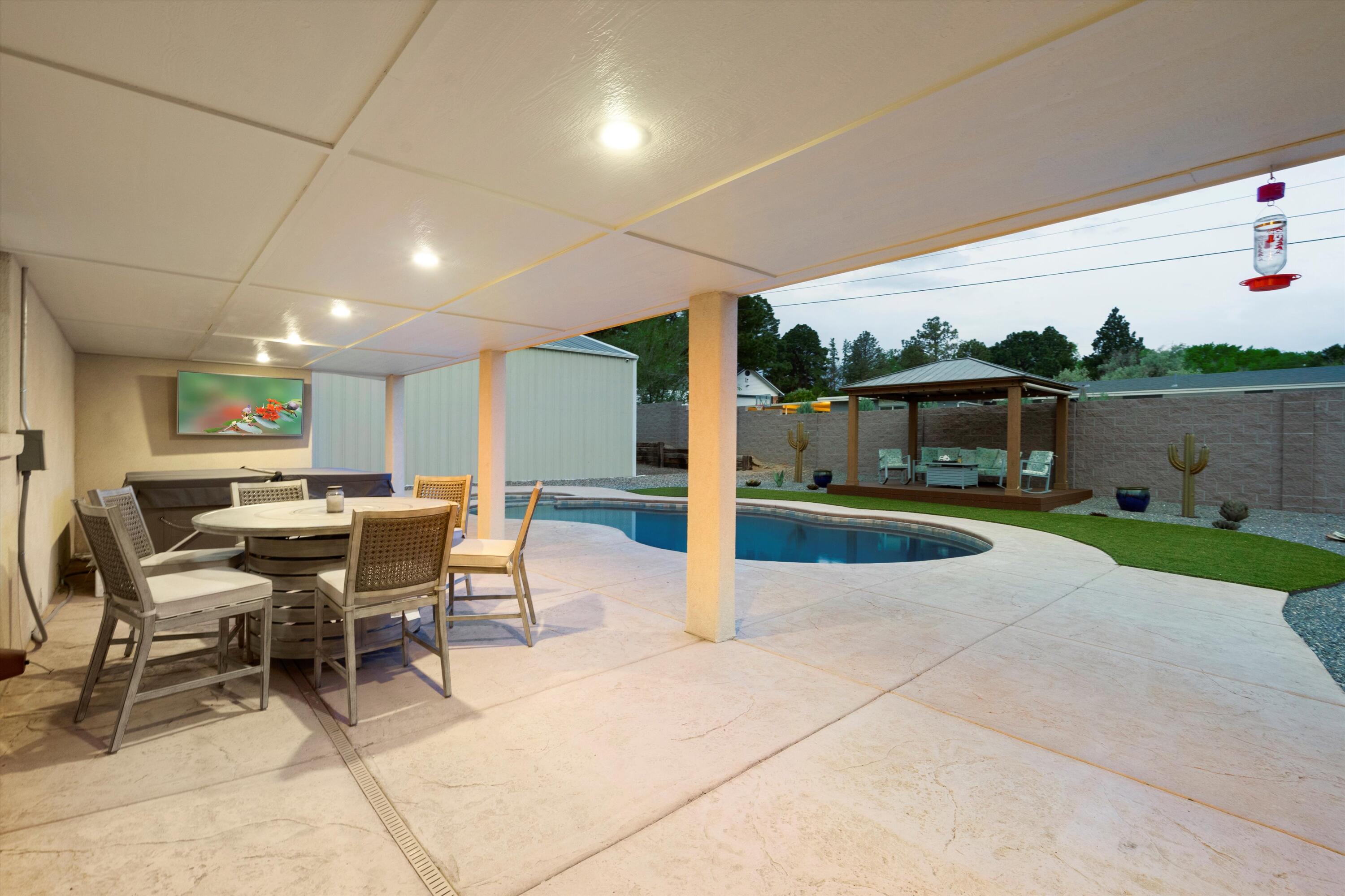 830 Stagecoach Road SE