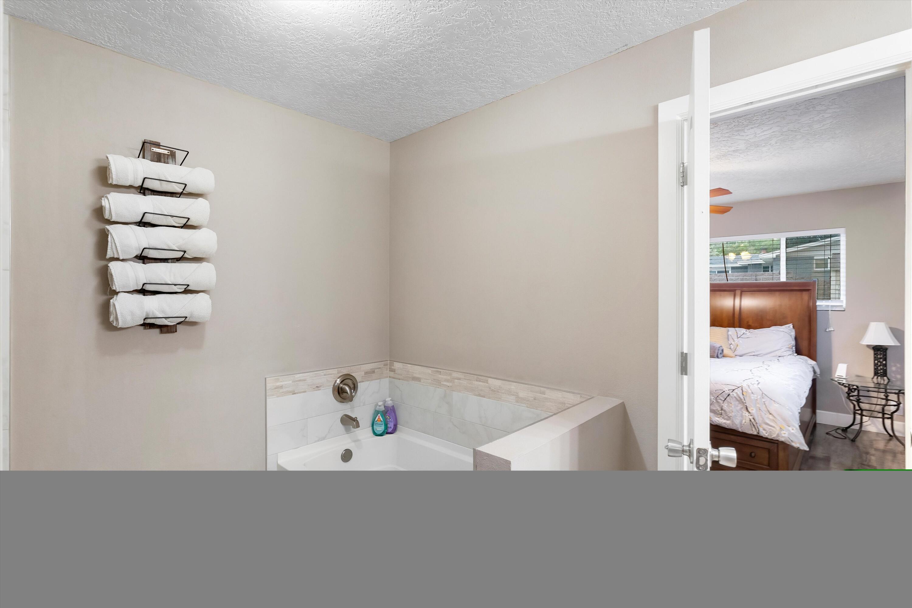 830 Stagecoach Road SE