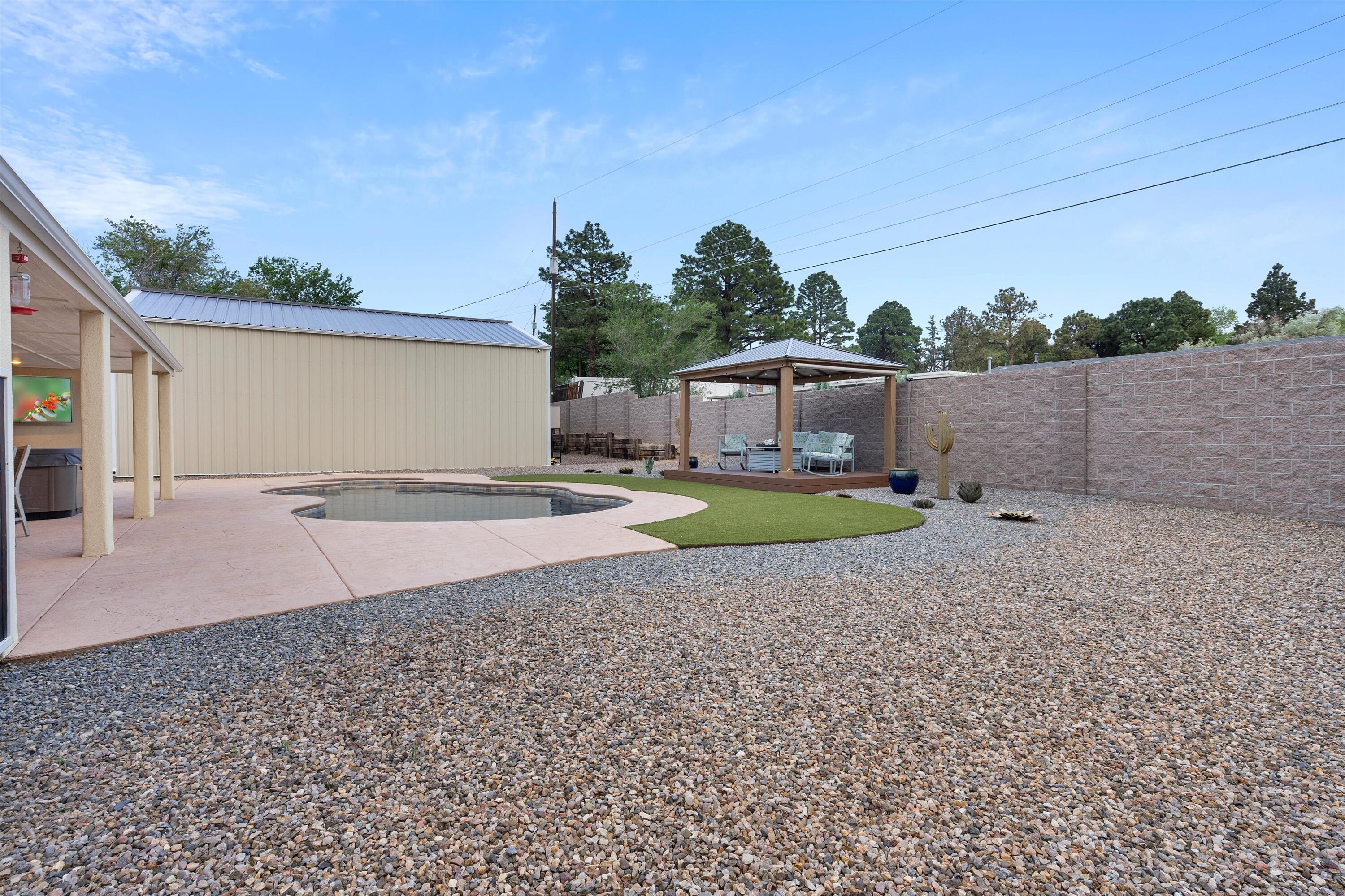 830 Stagecoach Road SE