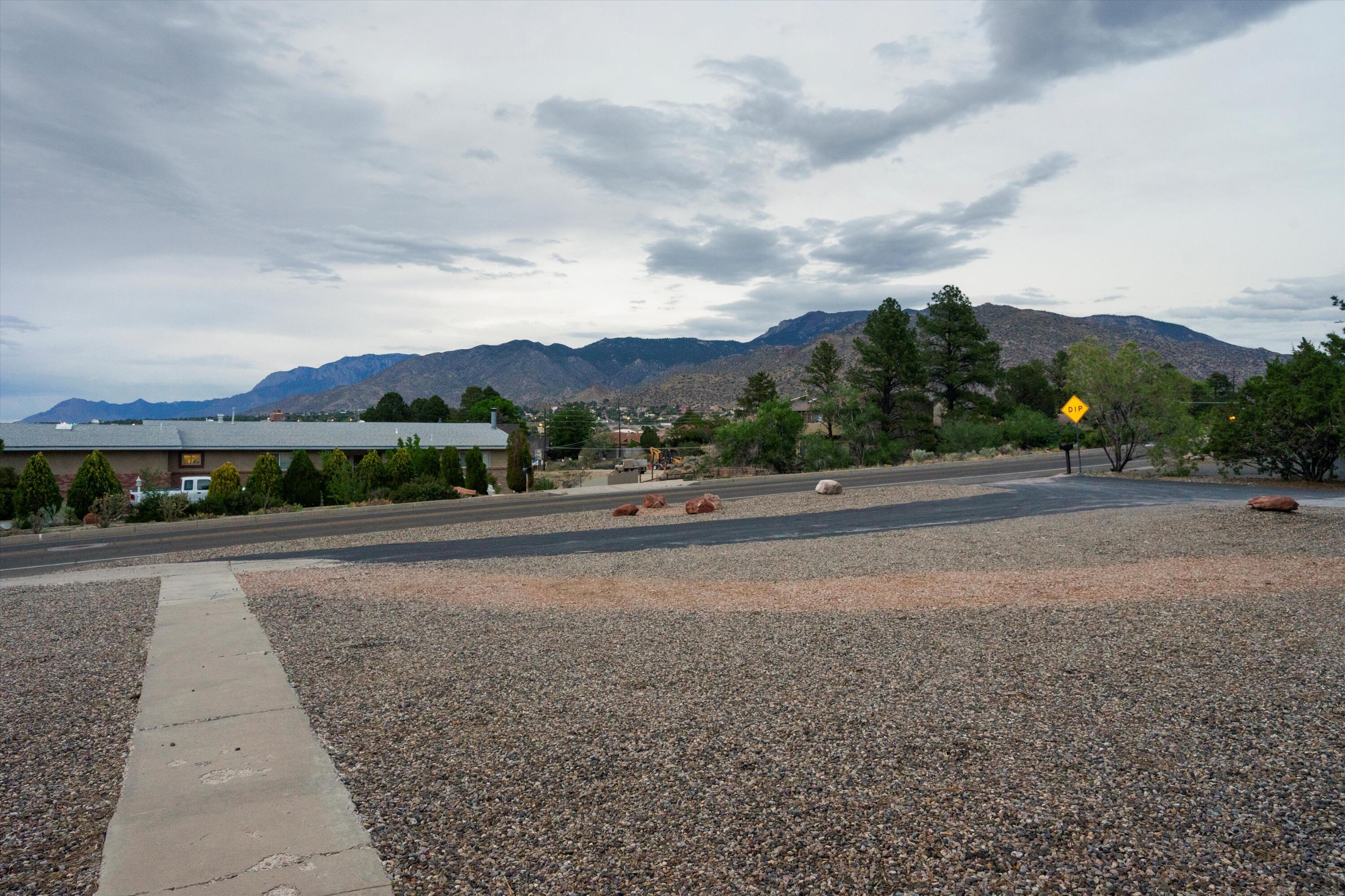 830 Stagecoach Road SE