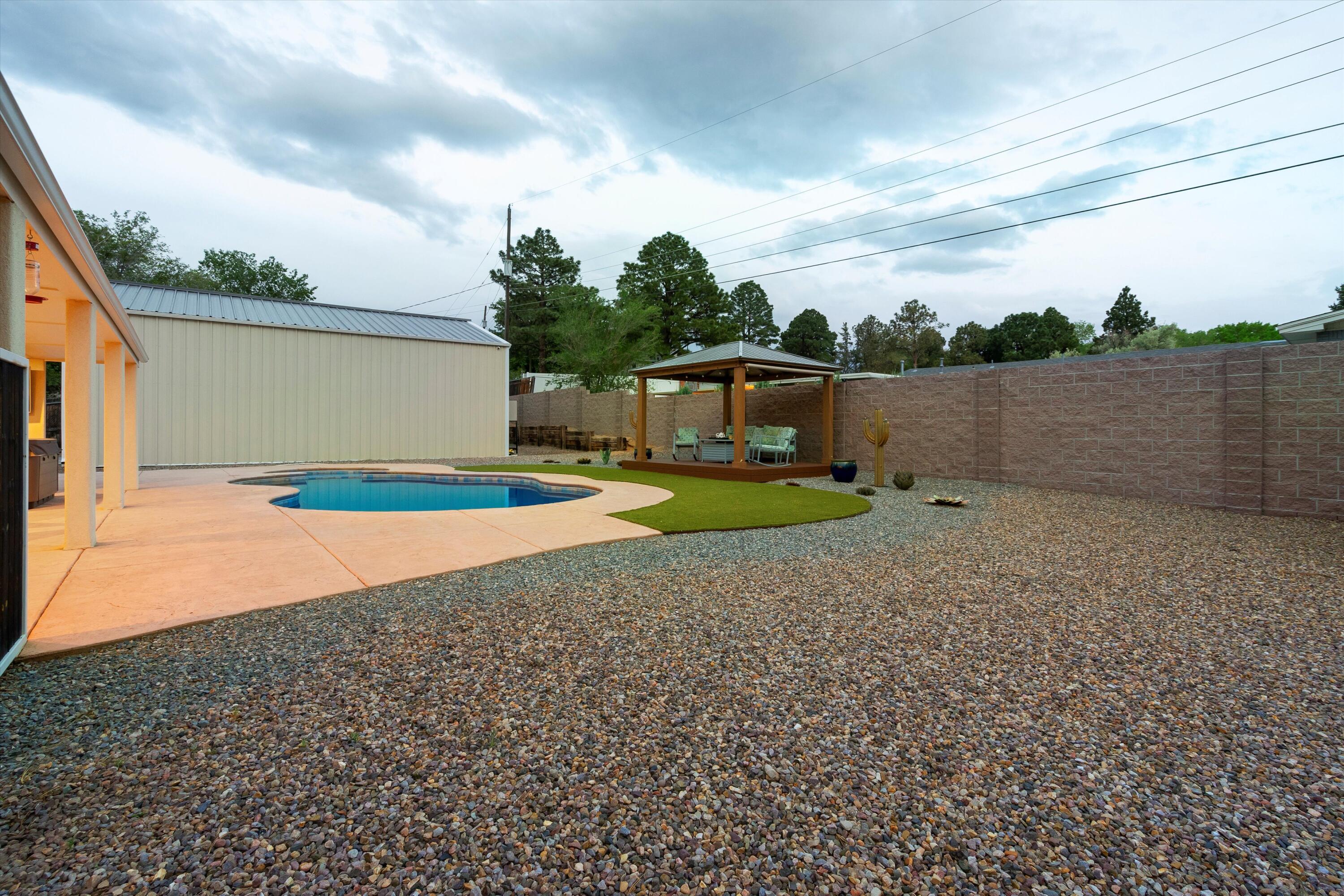 830 Stagecoach Road SE