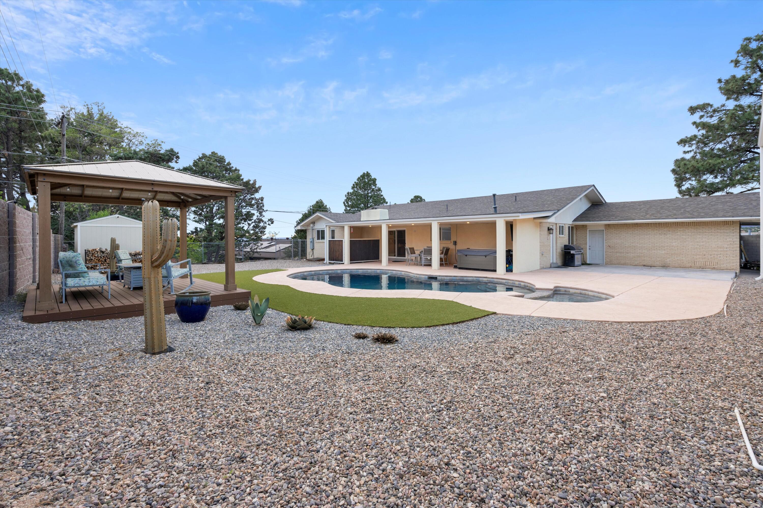 830 Stagecoach Road SE