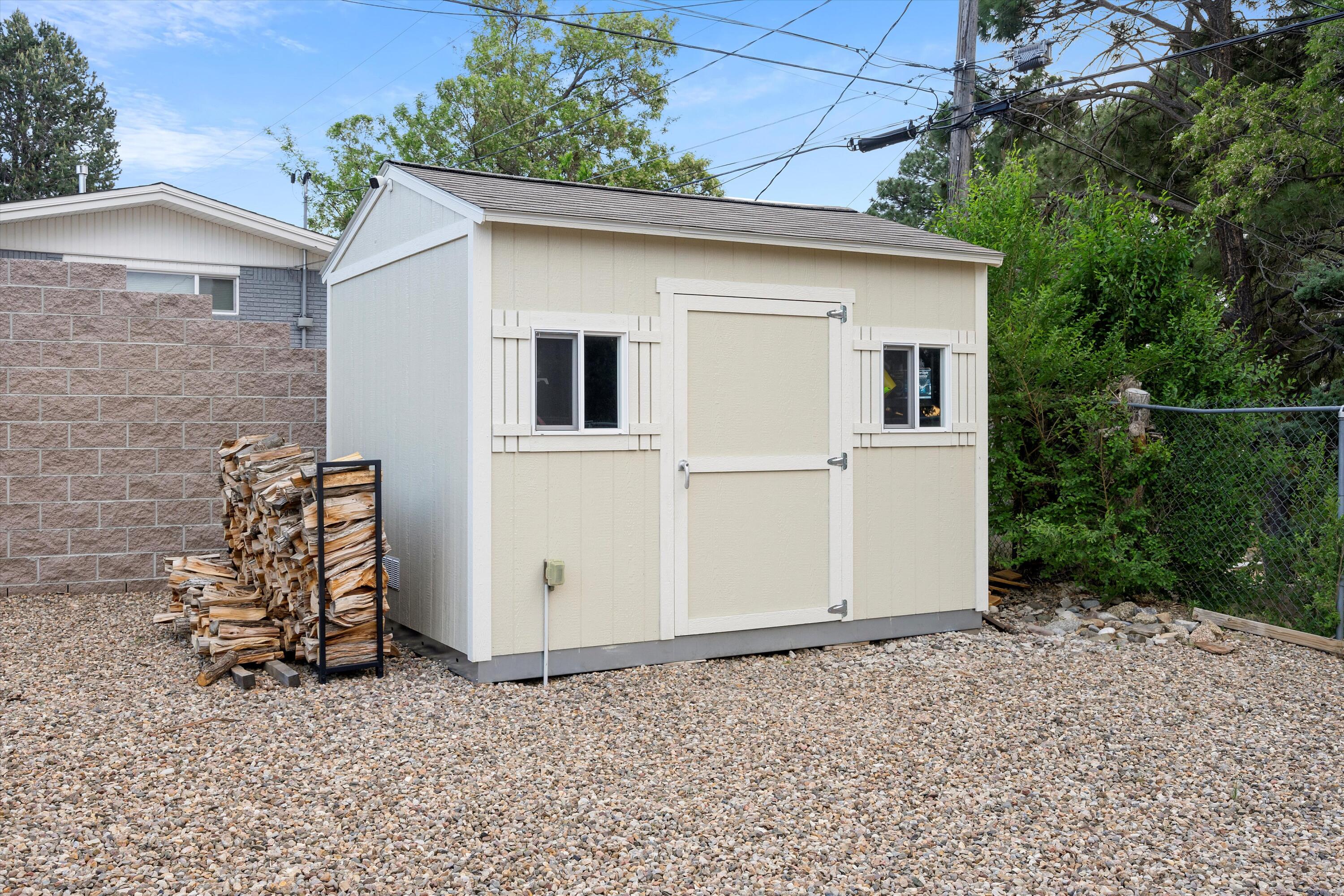 830 Stagecoach Road SE