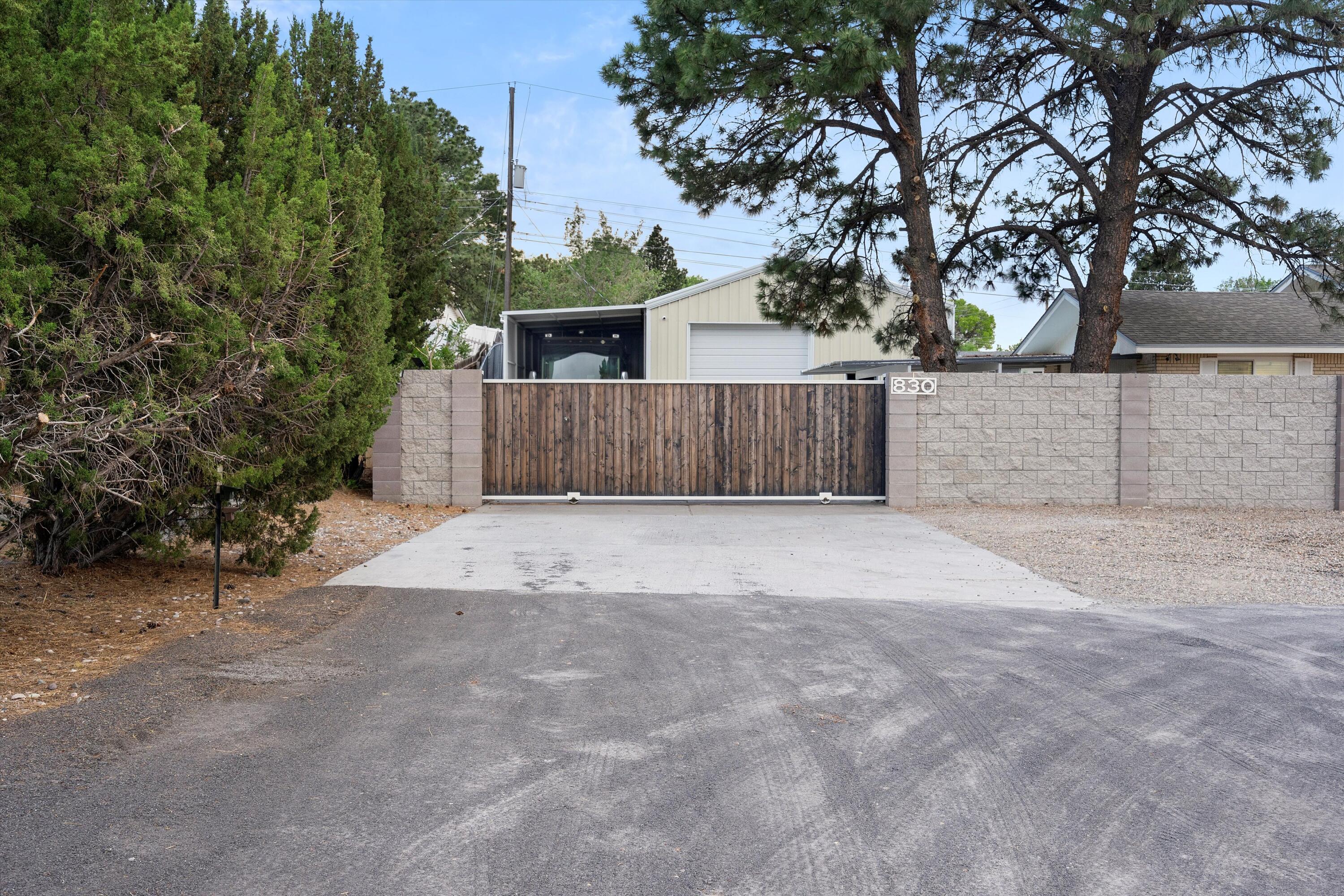 830 Stagecoach Road SE