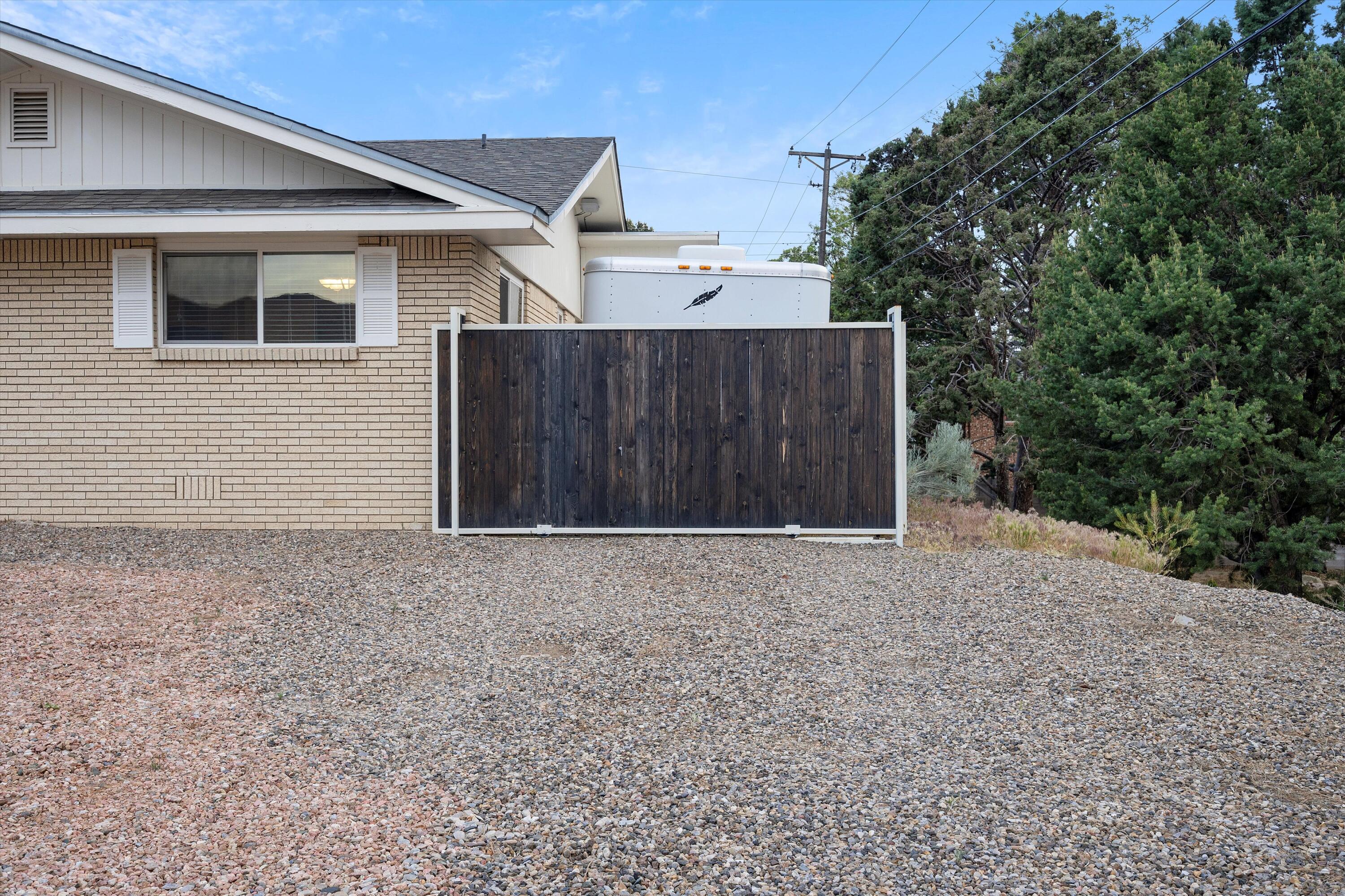 830 Stagecoach Road SE