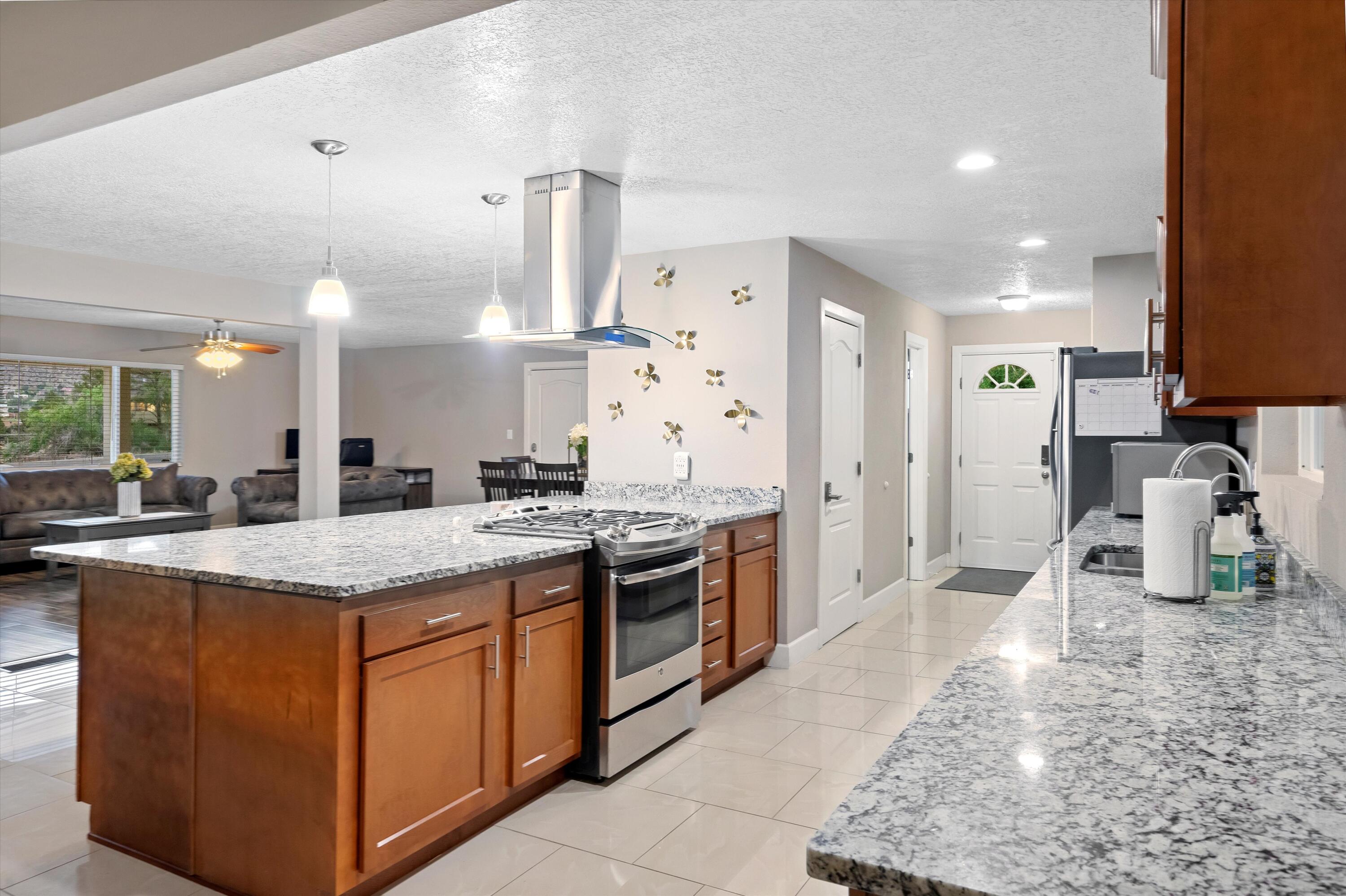 830 Stagecoach Road SE