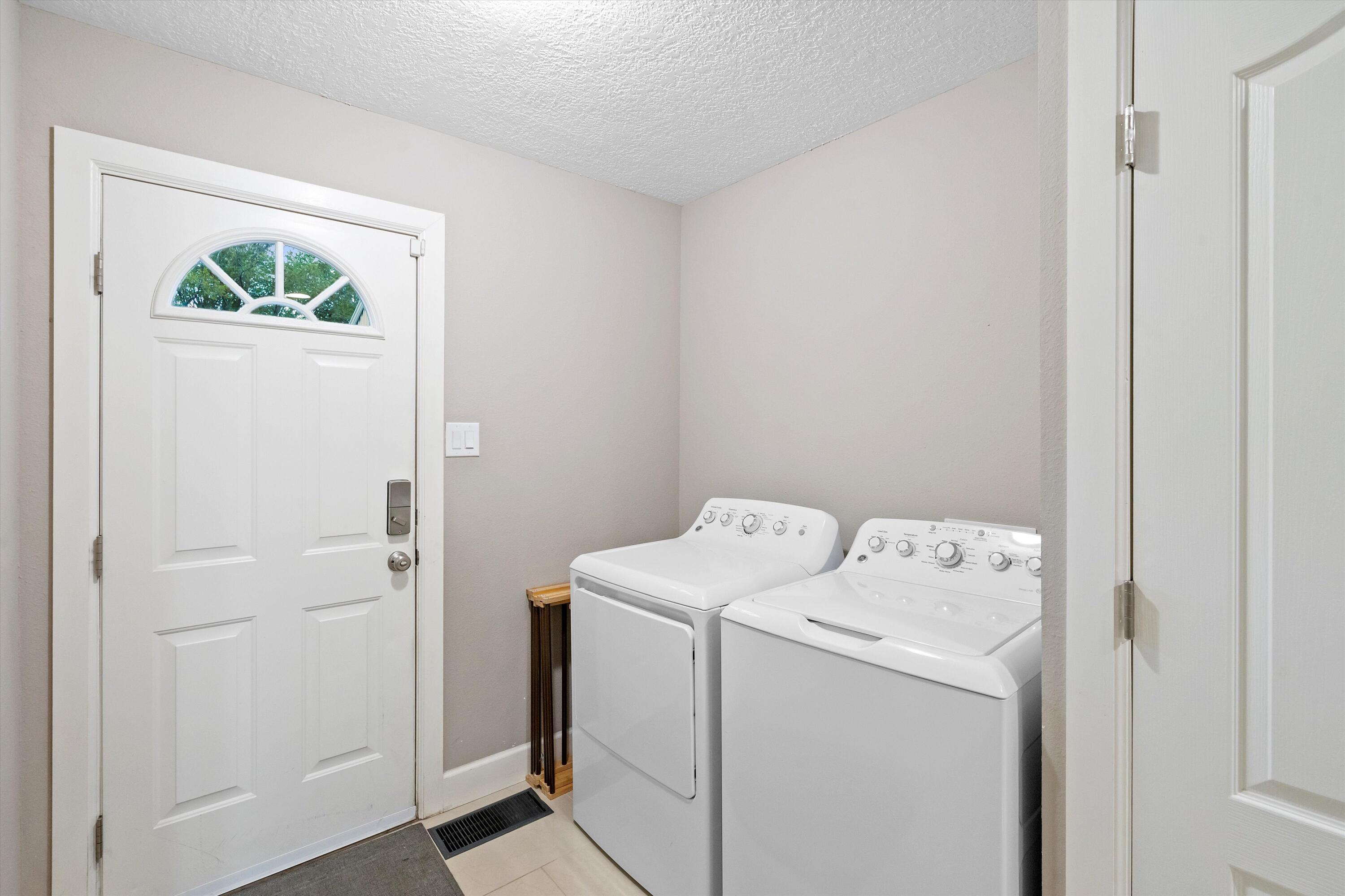 830 Stagecoach Road SE