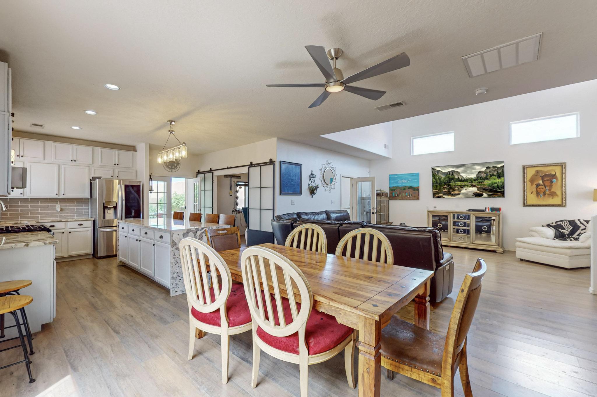 9919 Rio Corto Avenue SW