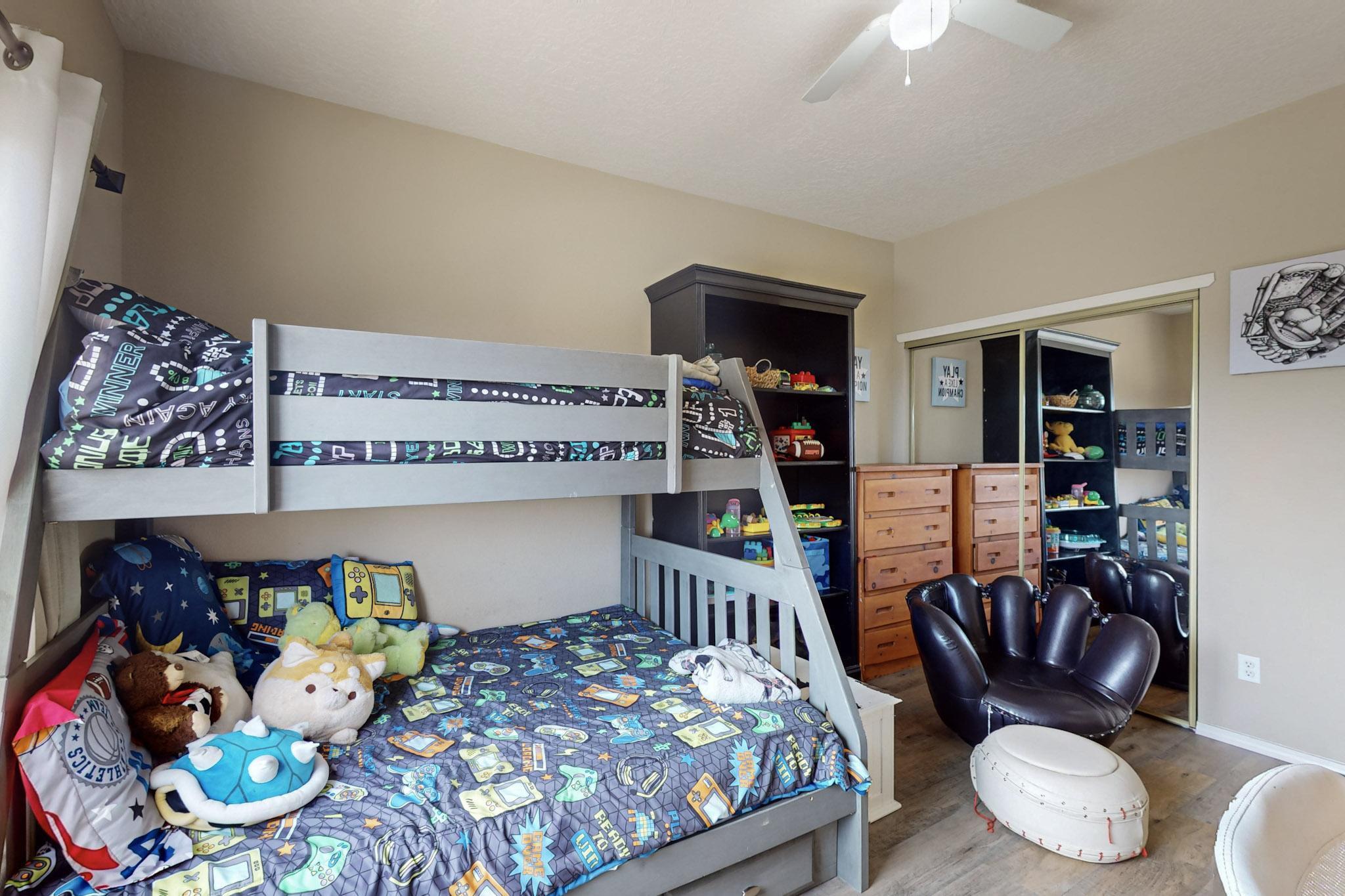 9919 Rio Corto Avenue SW