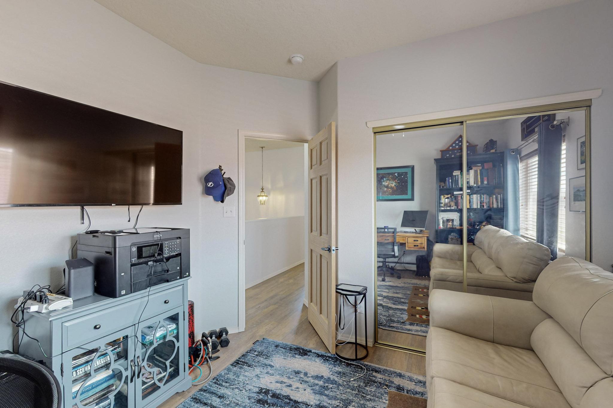 9919 Rio Corto Avenue SW