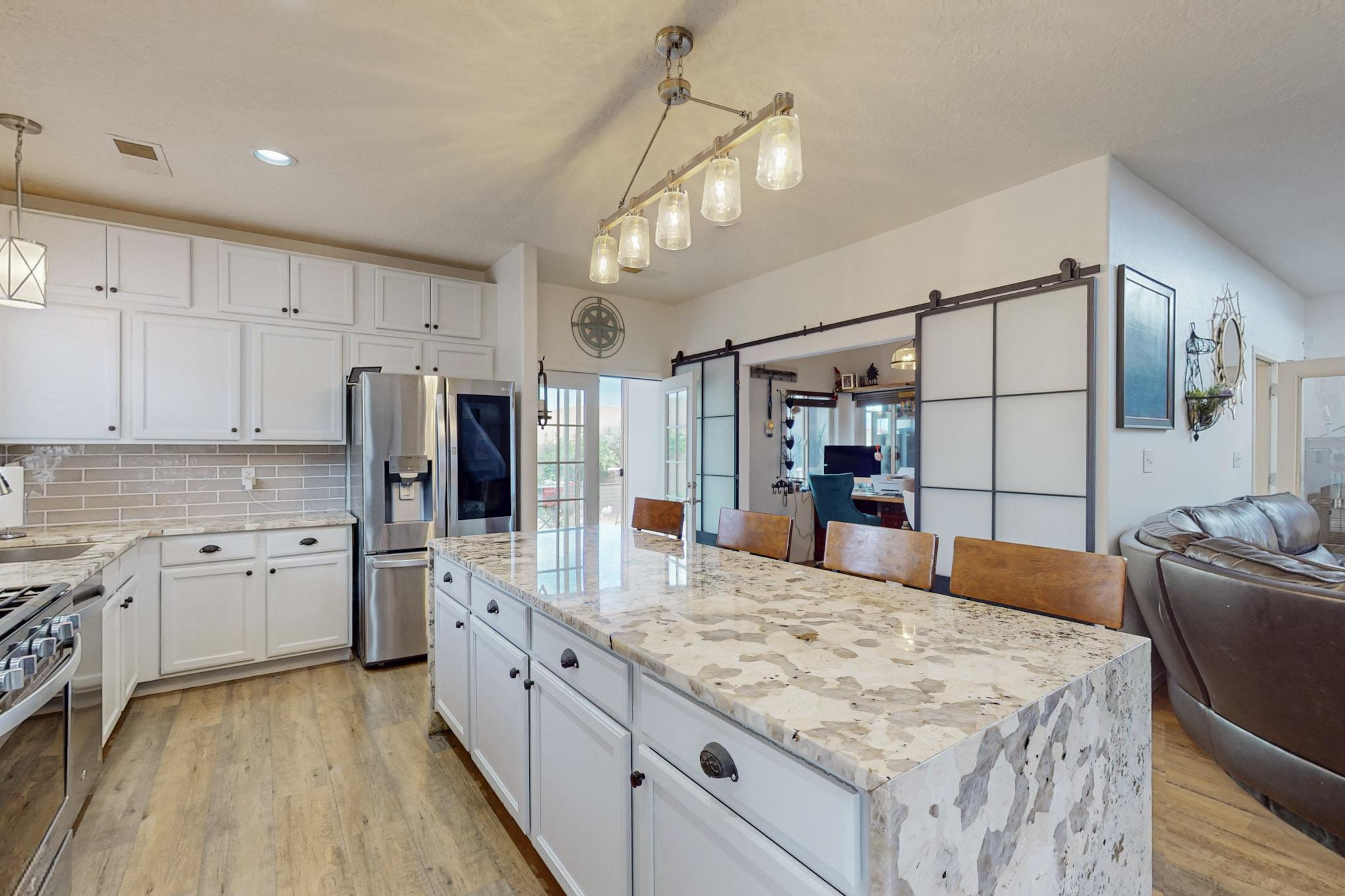 9919 Rio Corto Avenue SW