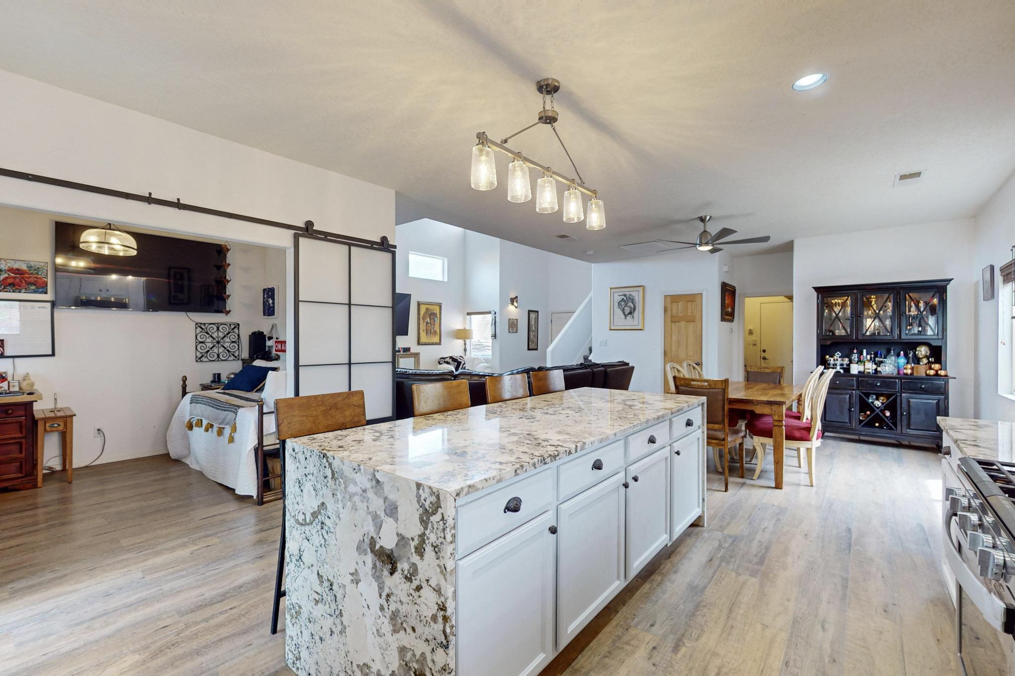 9919 Rio Corto Avenue SW