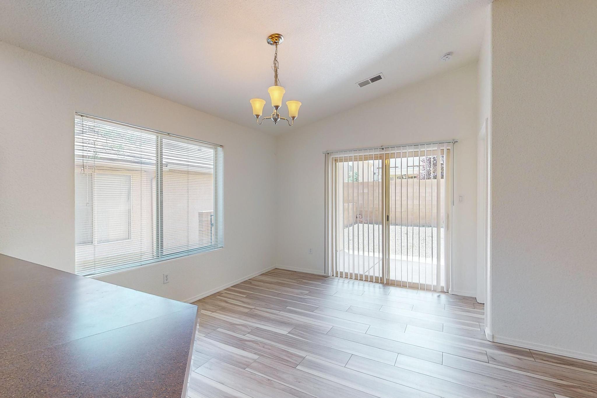 1359 Peppoli Loop SE