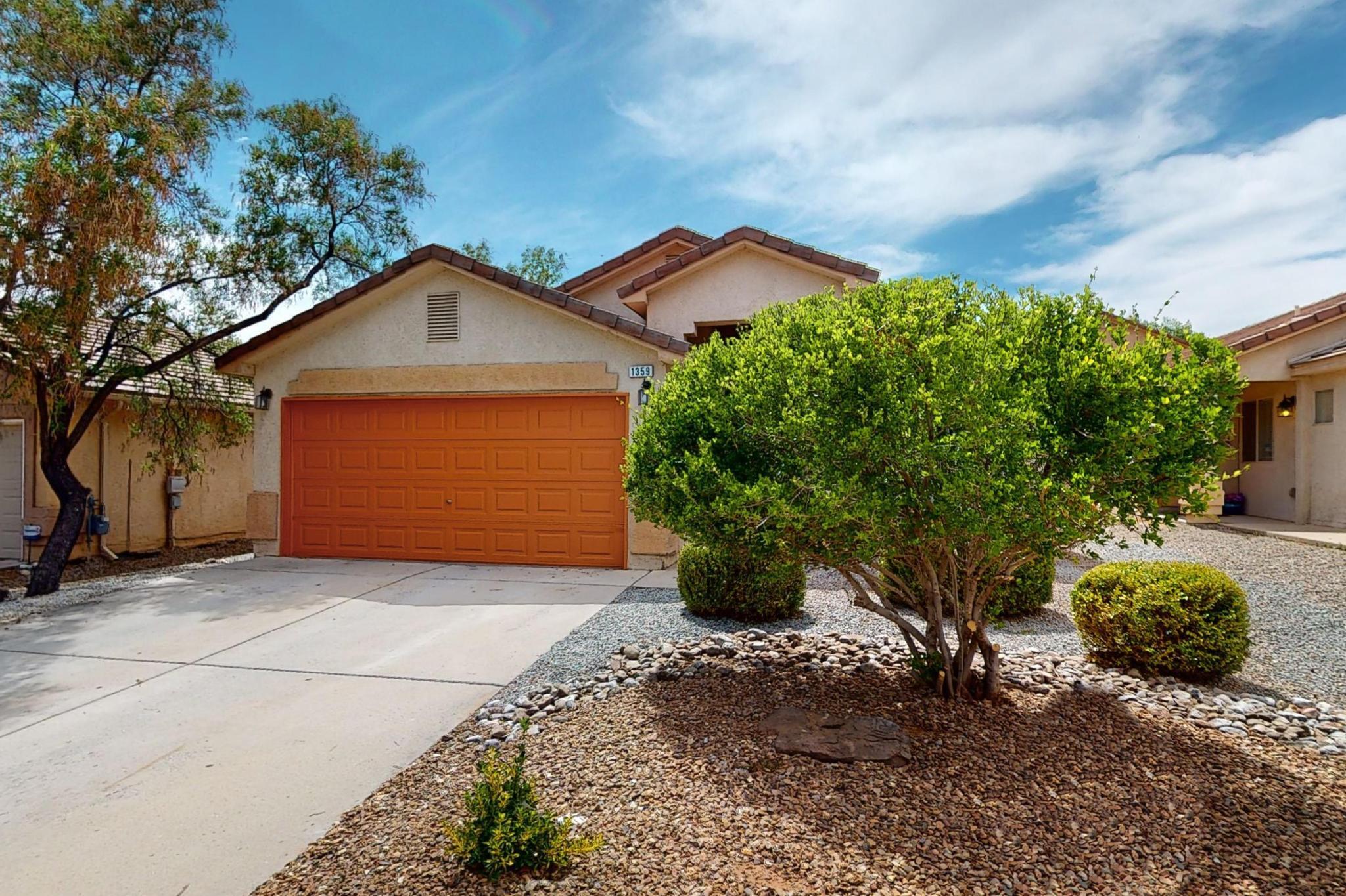 1359 Peppoli Loop SE