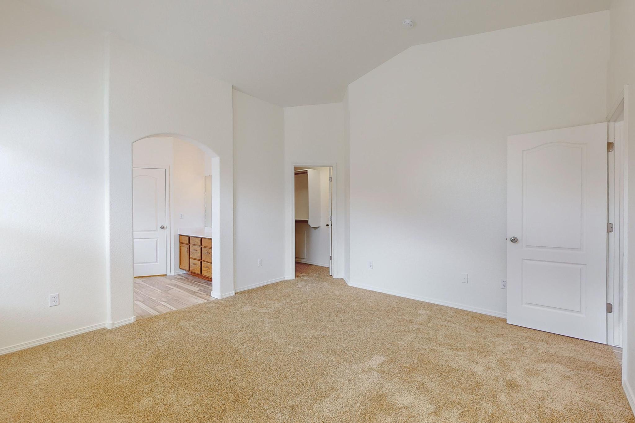 1359 Peppoli Loop SE