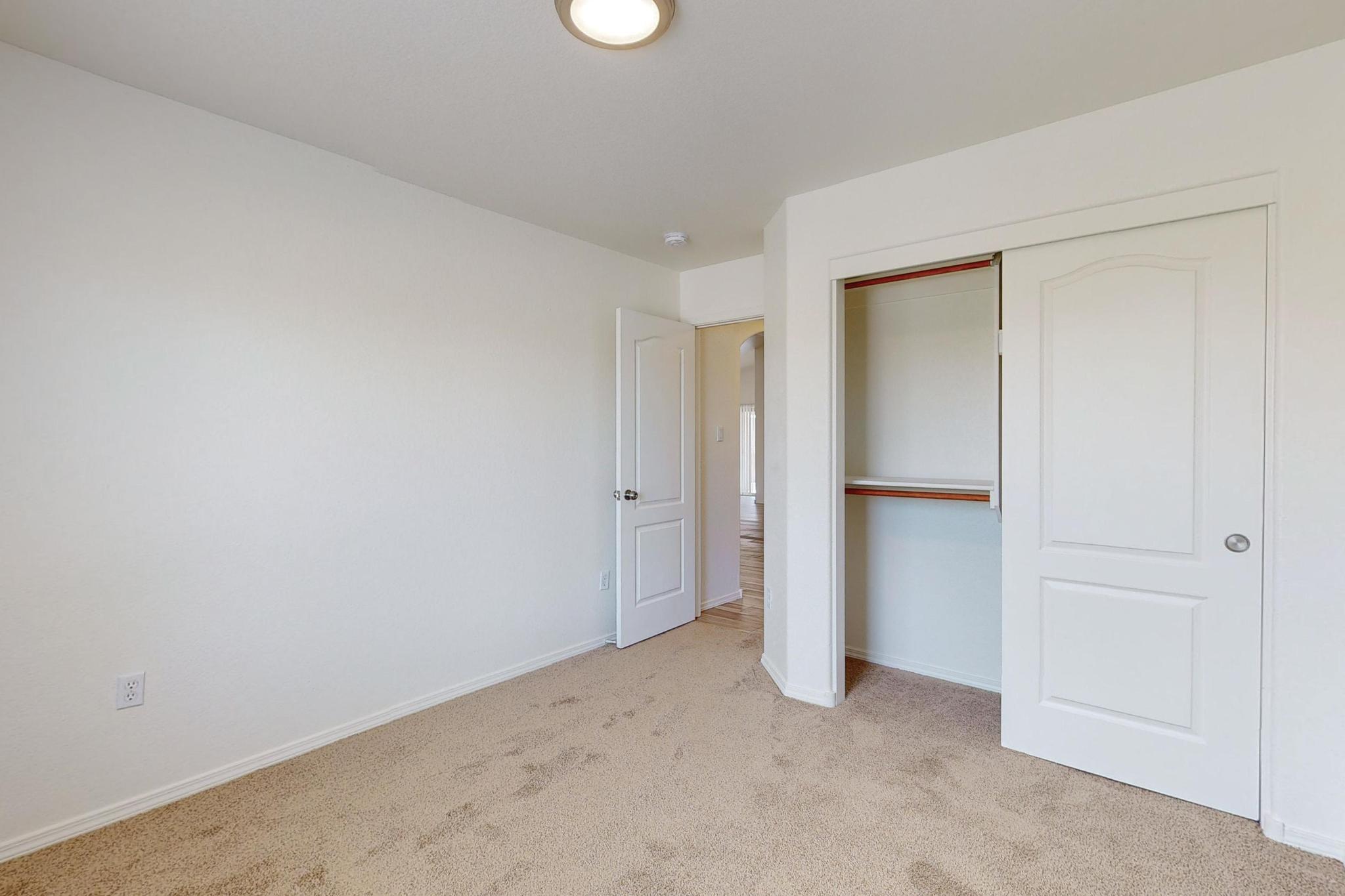 1359 Peppoli Loop SE