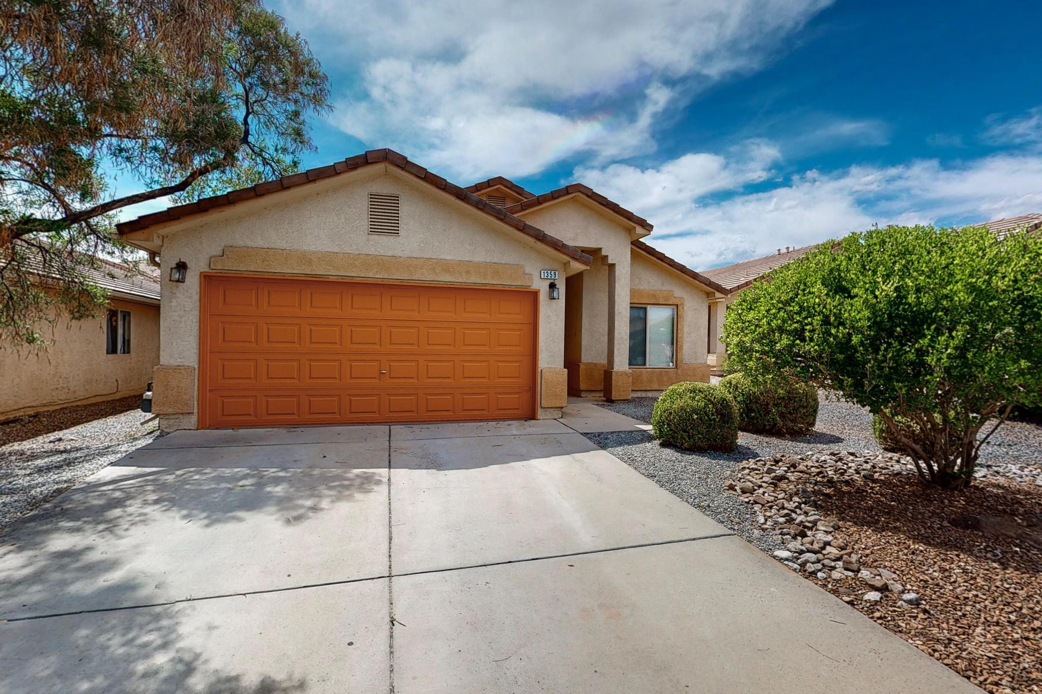 1359 Peppoli Loop SE