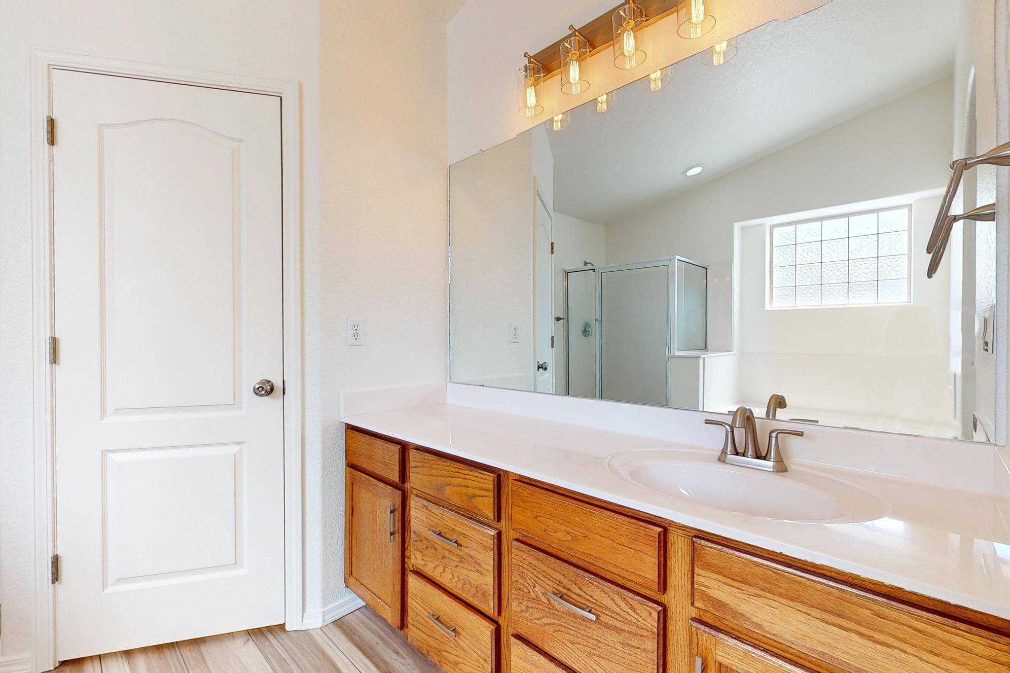 1359 Peppoli Loop SE