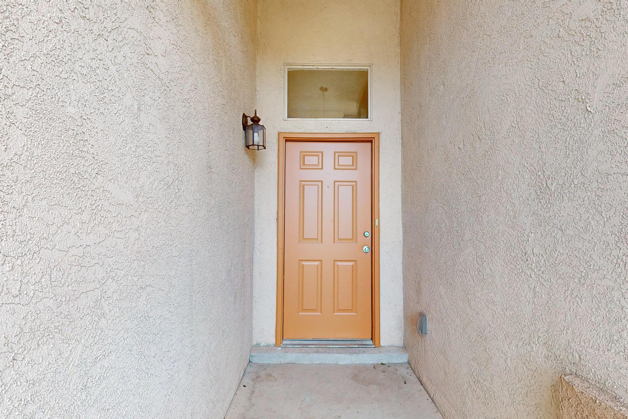 1359 Peppoli Loop SE