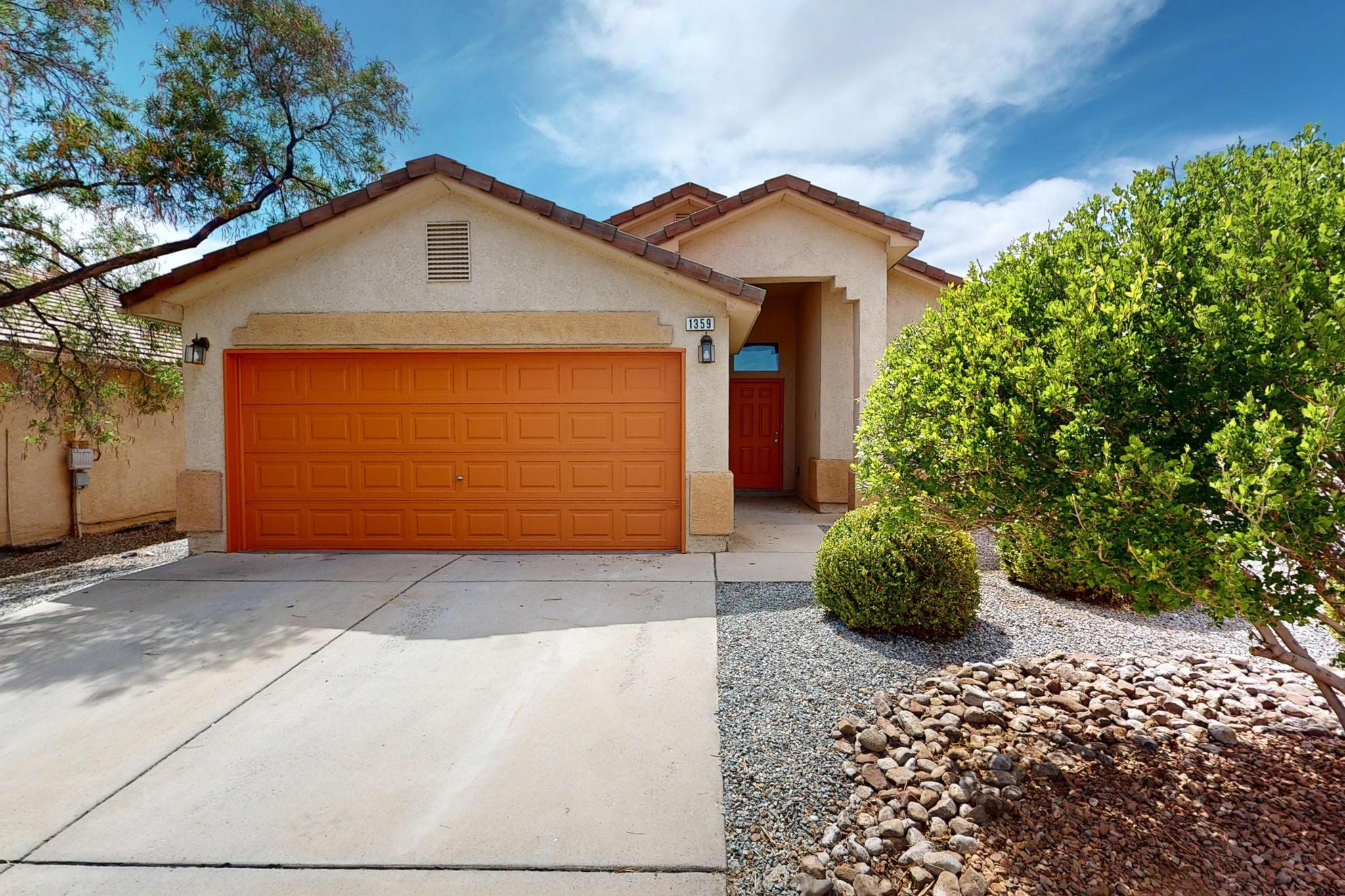 1359 Peppoli Loop SE