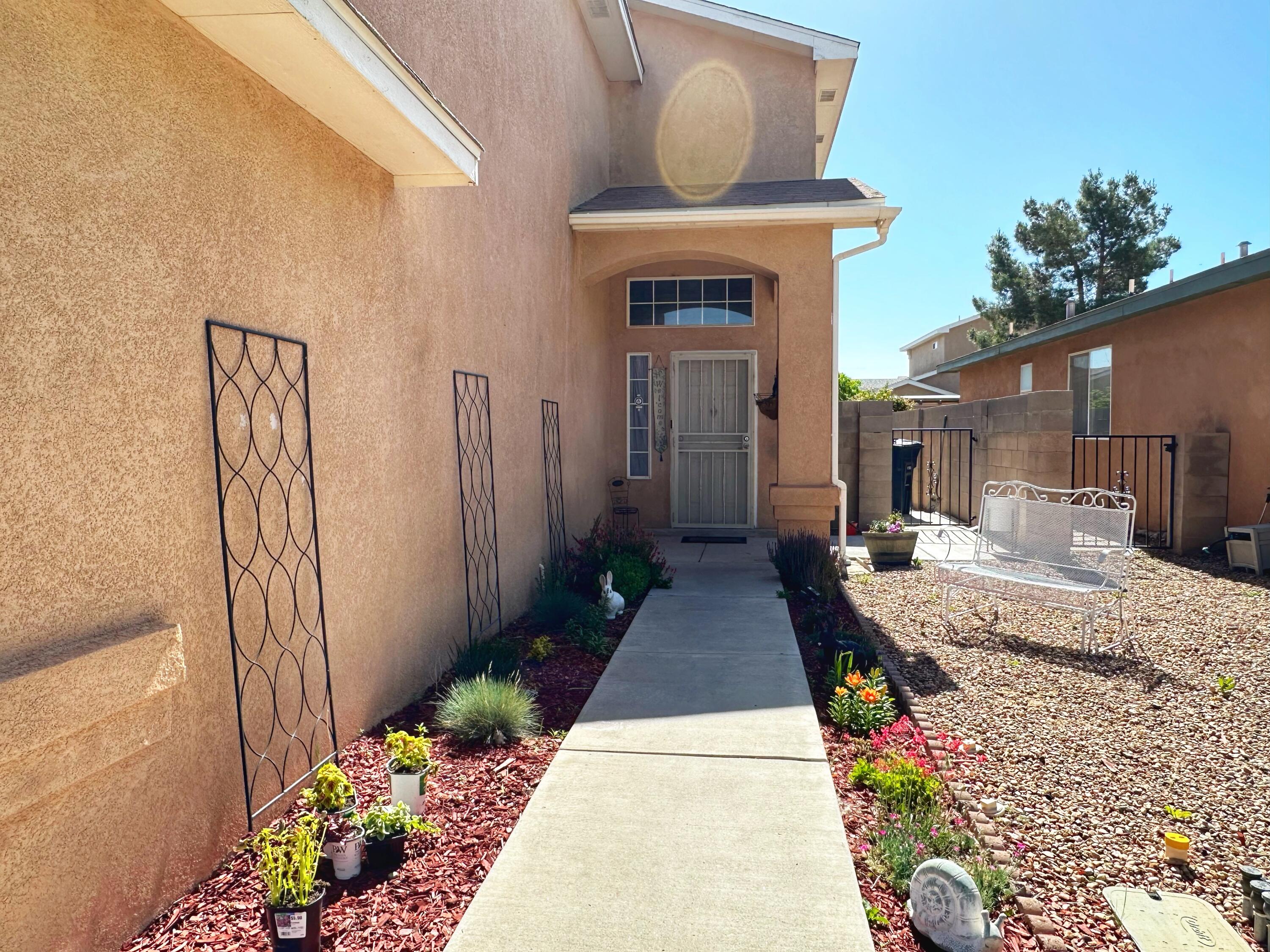 6604 Ventana Hills Road NW