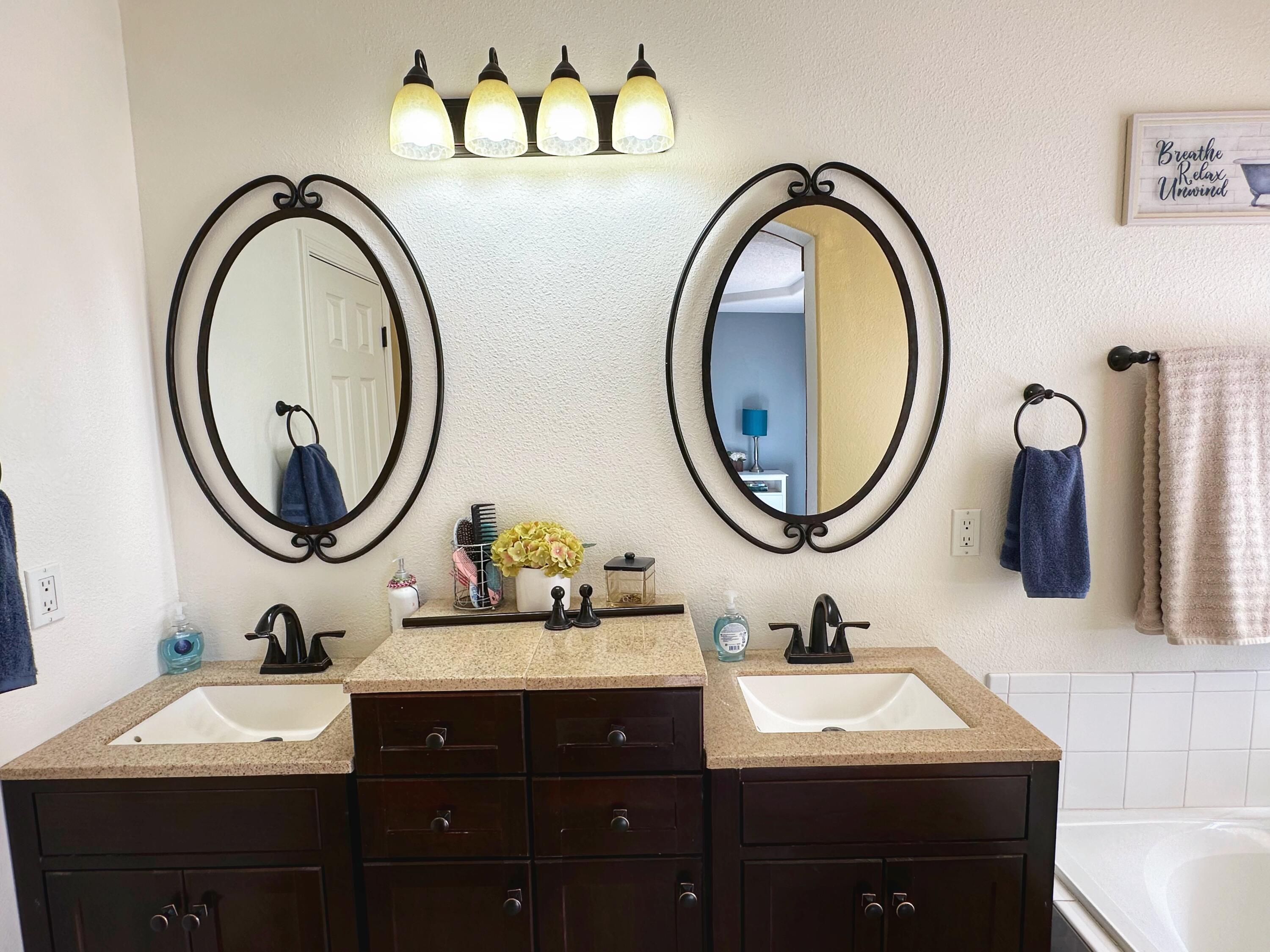 6604 Ventana Hills Road NW