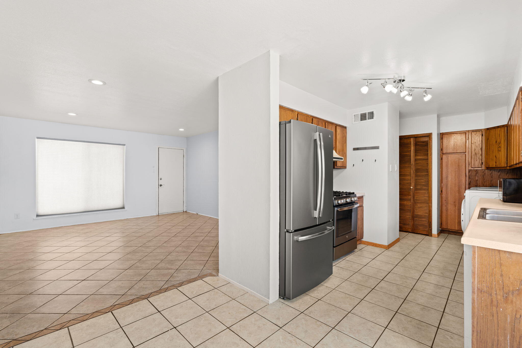 700 Claudine Street NE